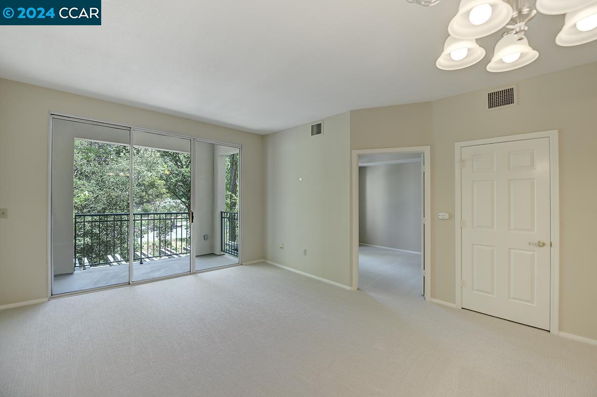 Photo #5: 41060000 Listing 