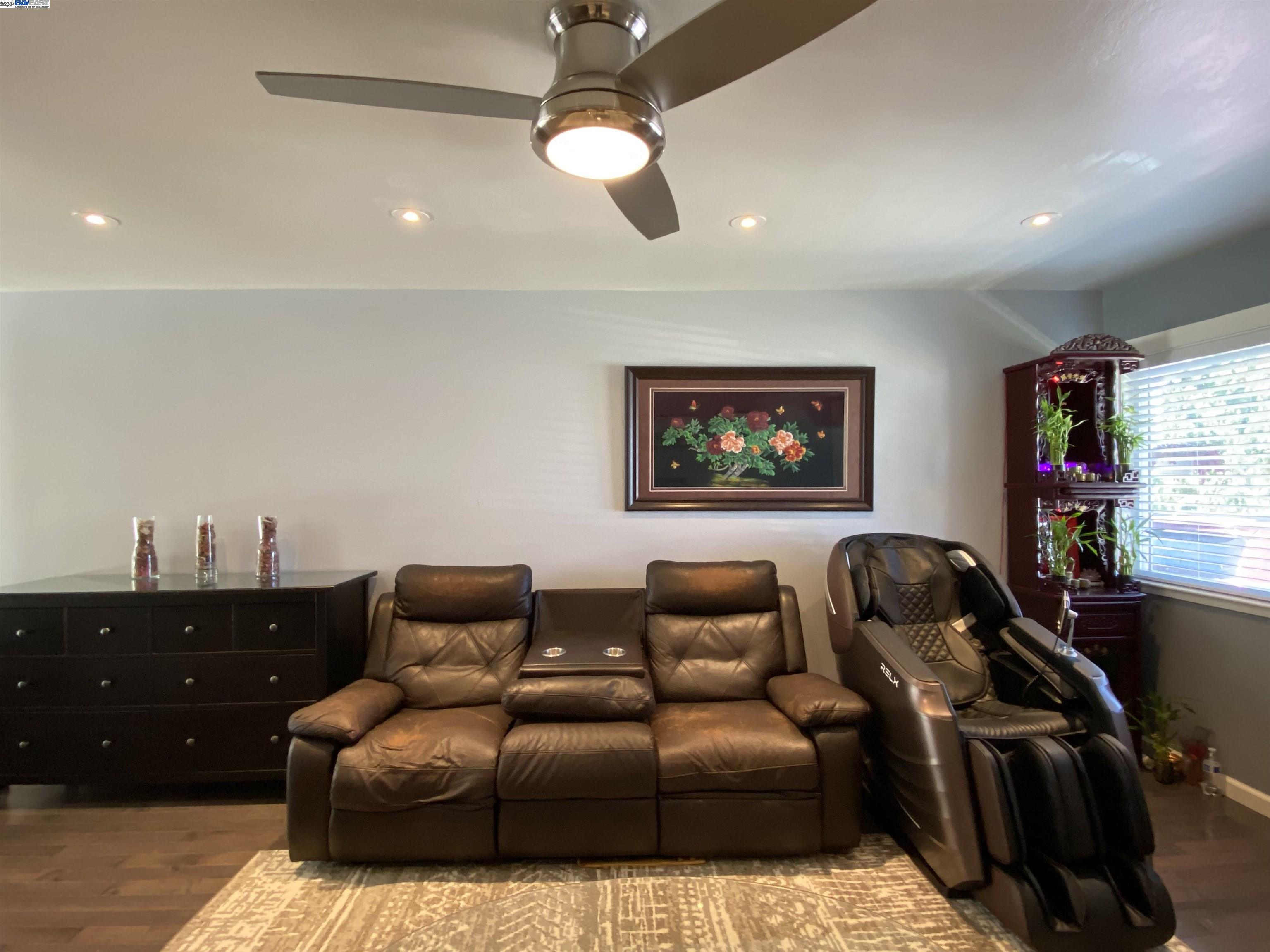Detail Gallery Image 20 of 60 For 213 W Leland Rd, Pittsburg,  CA 94565 - 3 Beds | 2 Baths