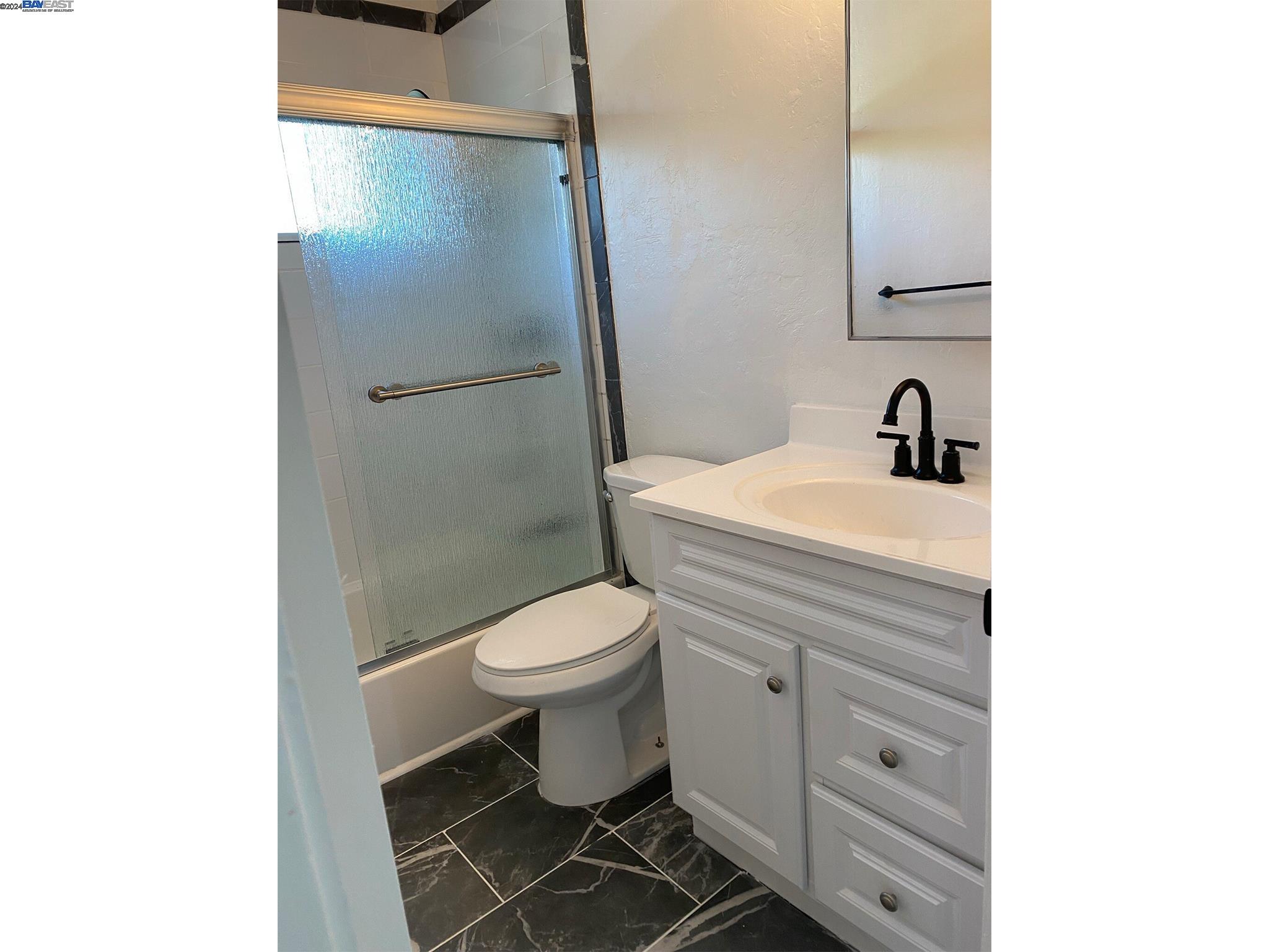 Detail Gallery Image 23 of 29 For 643 E I St, Benicia,  CA 94510 - – Beds | – Baths