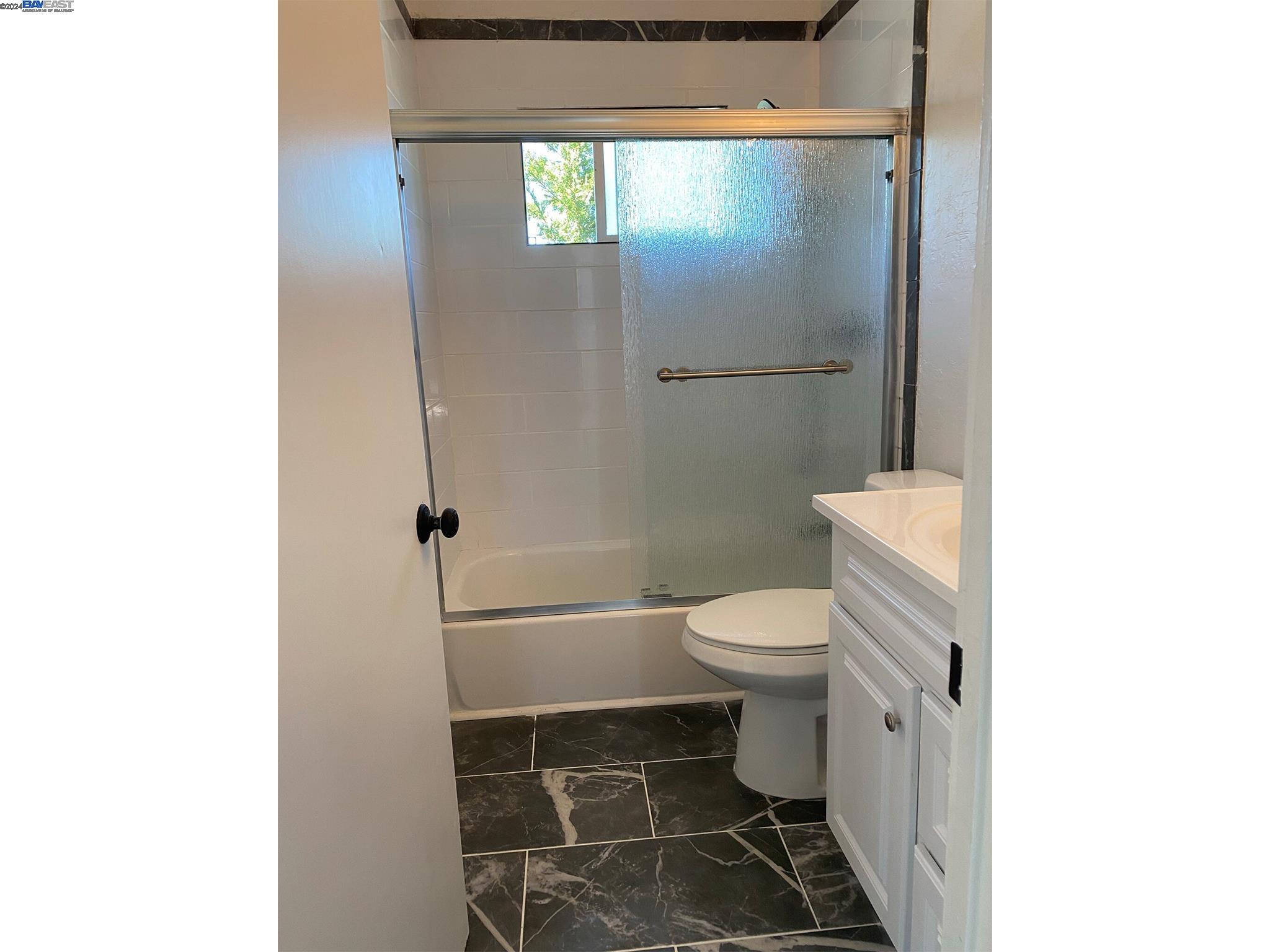 Detail Gallery Image 24 of 29 For 643 E I St, Benicia,  CA 94510 - – Beds | – Baths