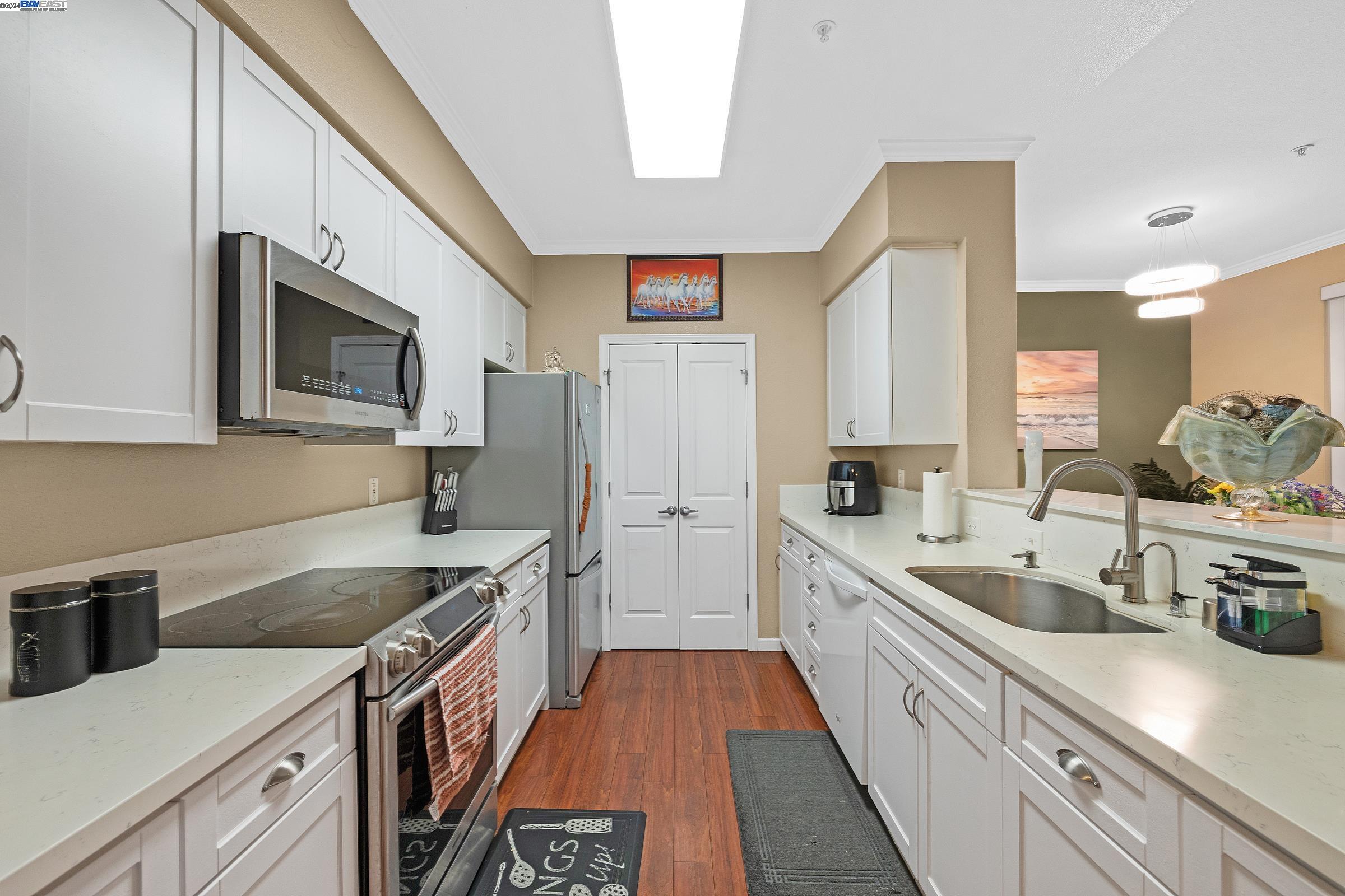 Detail Gallery Image 20 of 37 For 1982 W Bayshore Rd #110,  East Palo Alto,  CA 94303 - 3 Beds | 2 Baths