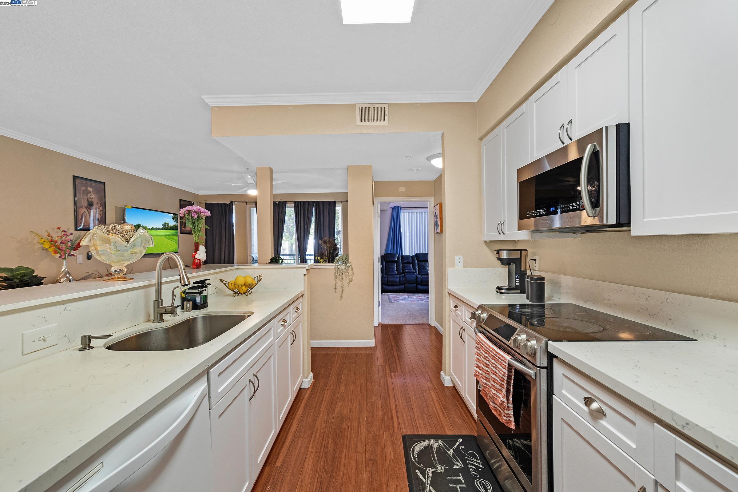 Detail Gallery Image 21 of 37 For 1982 W Bayshore Rd #110,  East Palo Alto,  CA 94303 - 3 Beds | 2 Baths