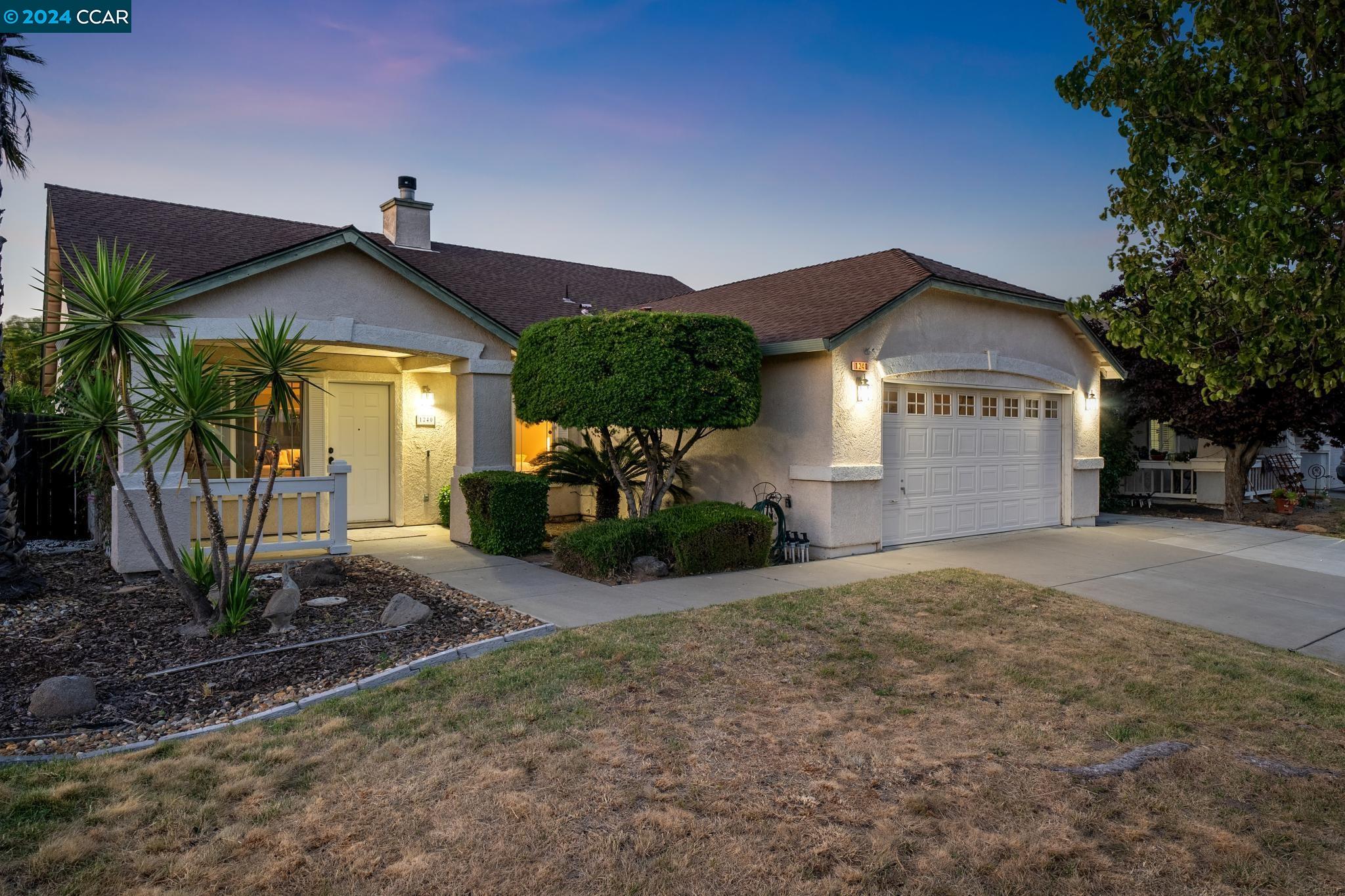 Detail Gallery Image 1 of 32 For 1240 Walnut Meadows Dr, Oakley,  CA 94561 - 4 Beds | 2 Baths