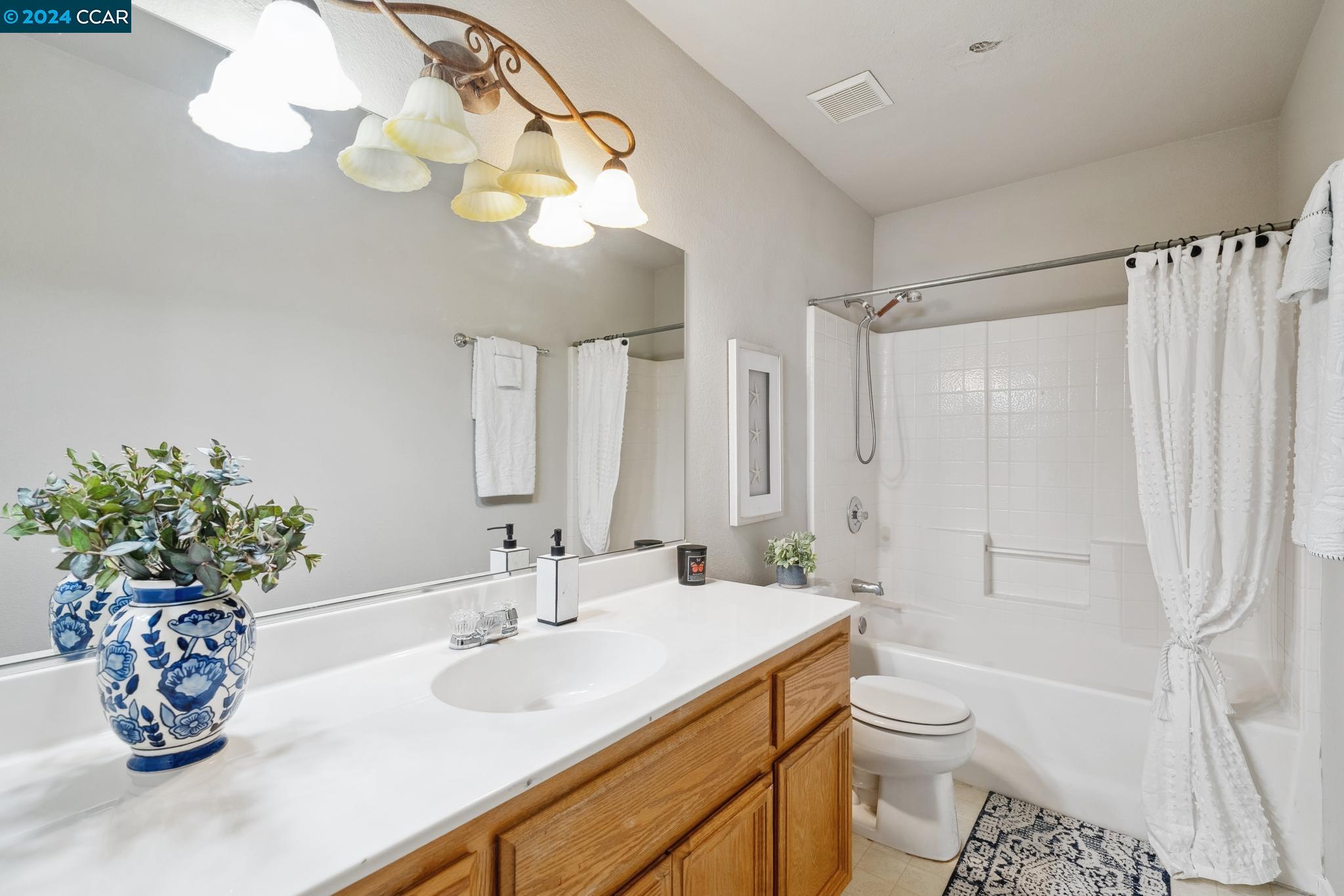 Detail Gallery Image 24 of 32 For 1240 Walnut Meadows Dr, Oakley,  CA 94561 - 4 Beds | 2 Baths