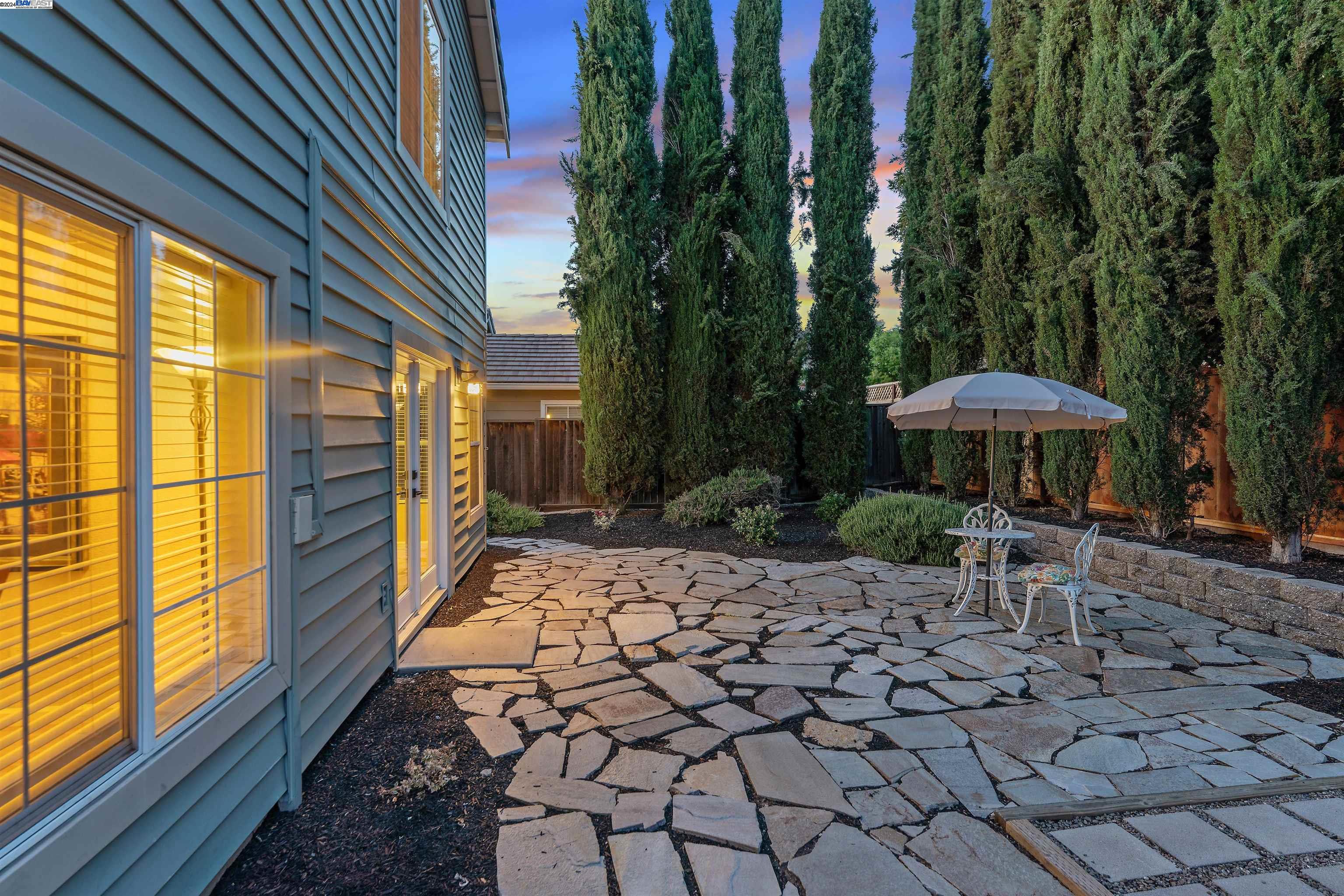 Detail Gallery Image 3 of 60 For 1175 Big Basin, Livermore,  CA 94551 - 3 Beds | 2/1 Baths