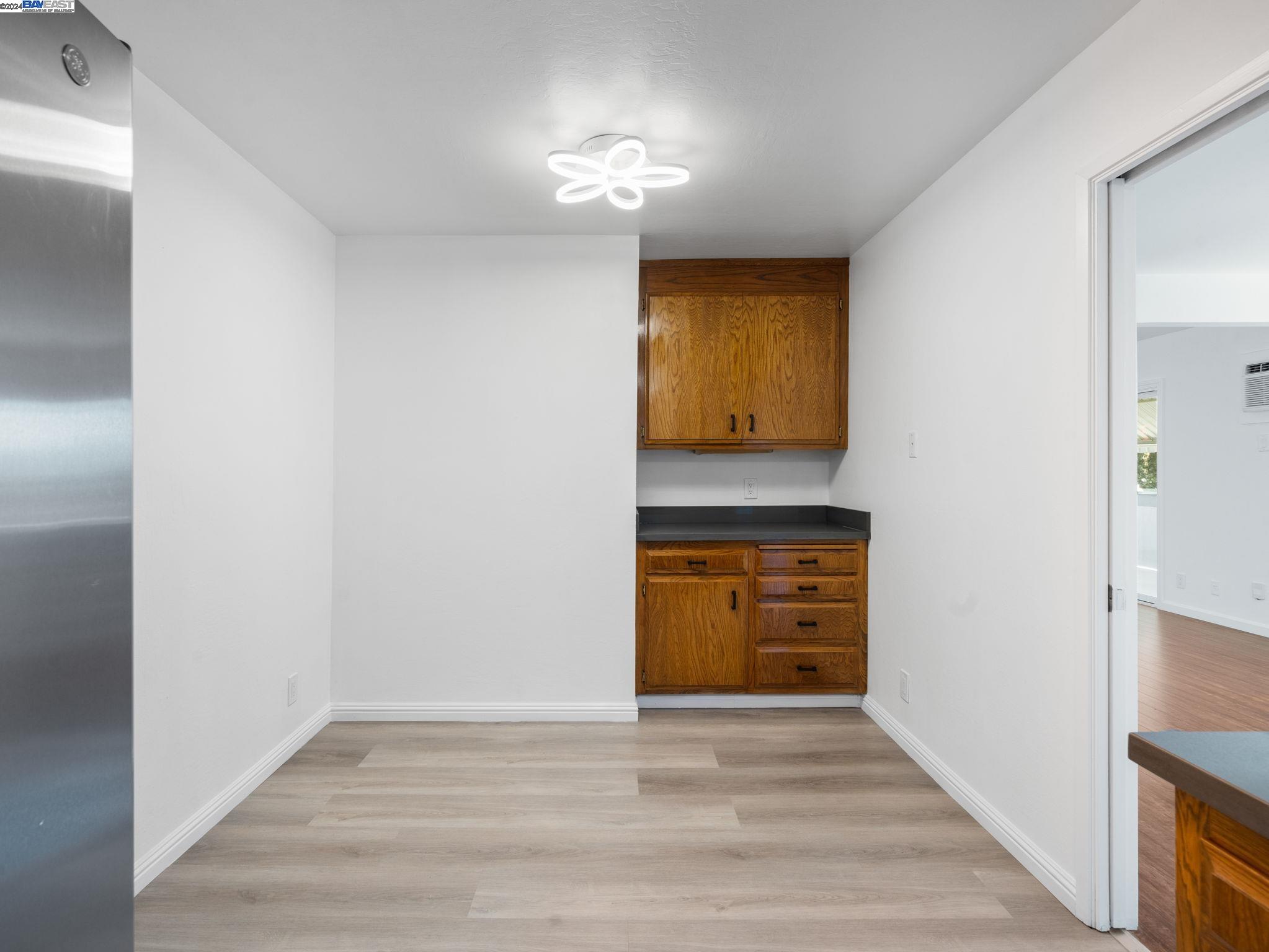 Detail Gallery Image 6 of 25 For 555 Joaquin Ave, San Leandro,  CA 94577 - 3 Beds | 2 Baths