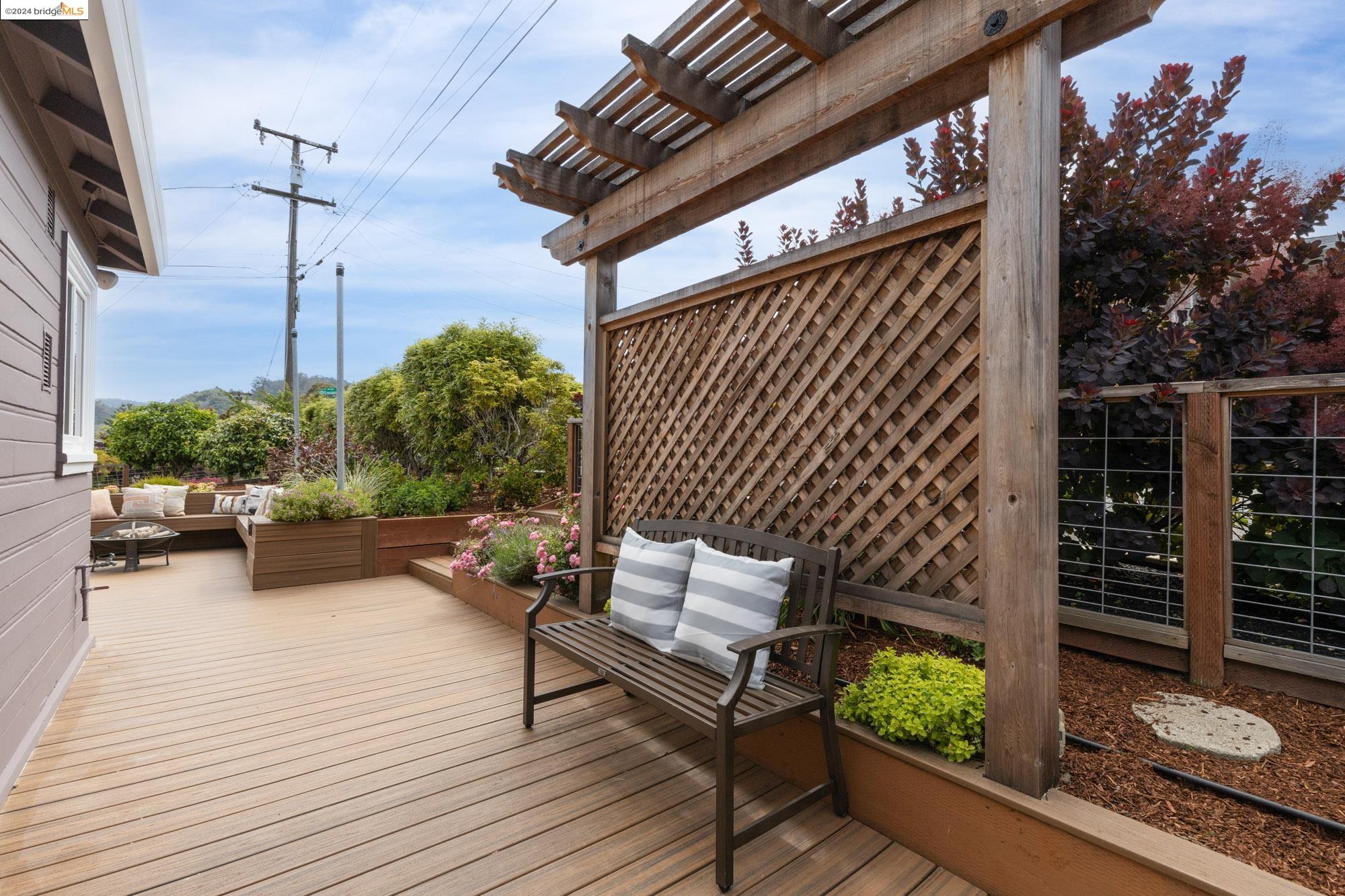 Detail Gallery Image 33 of 51 For 1398 Graff Ave, San Leandro,  CA 94577 - 2 Beds | 2 Baths