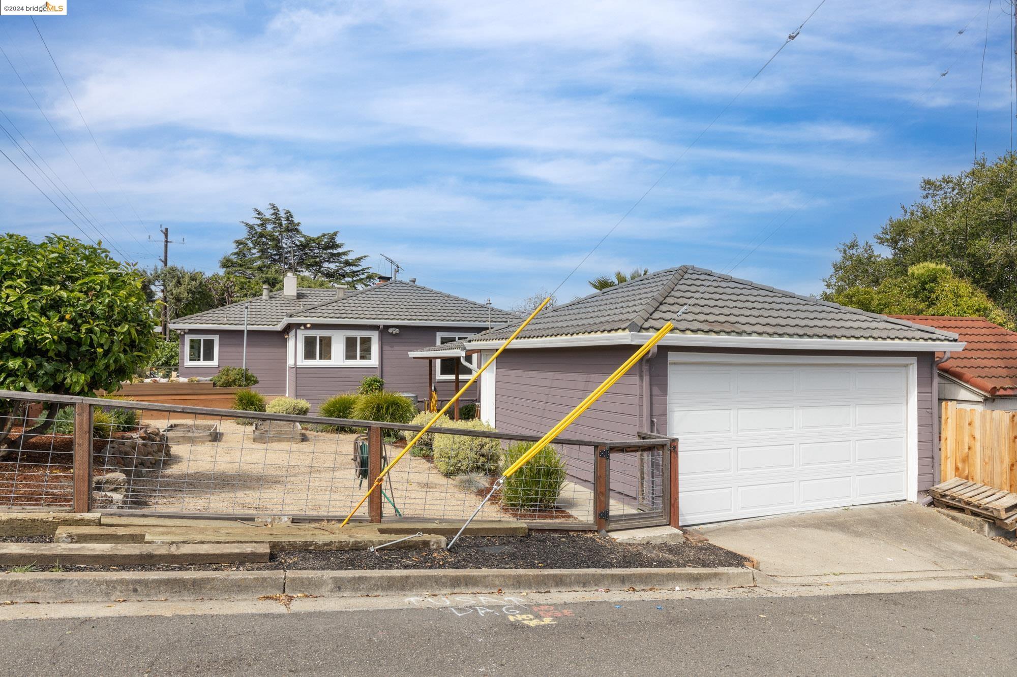 Detail Gallery Image 50 of 51 For 1398 Graff Ave, San Leandro,  CA 94577 - 2 Beds | 2 Baths