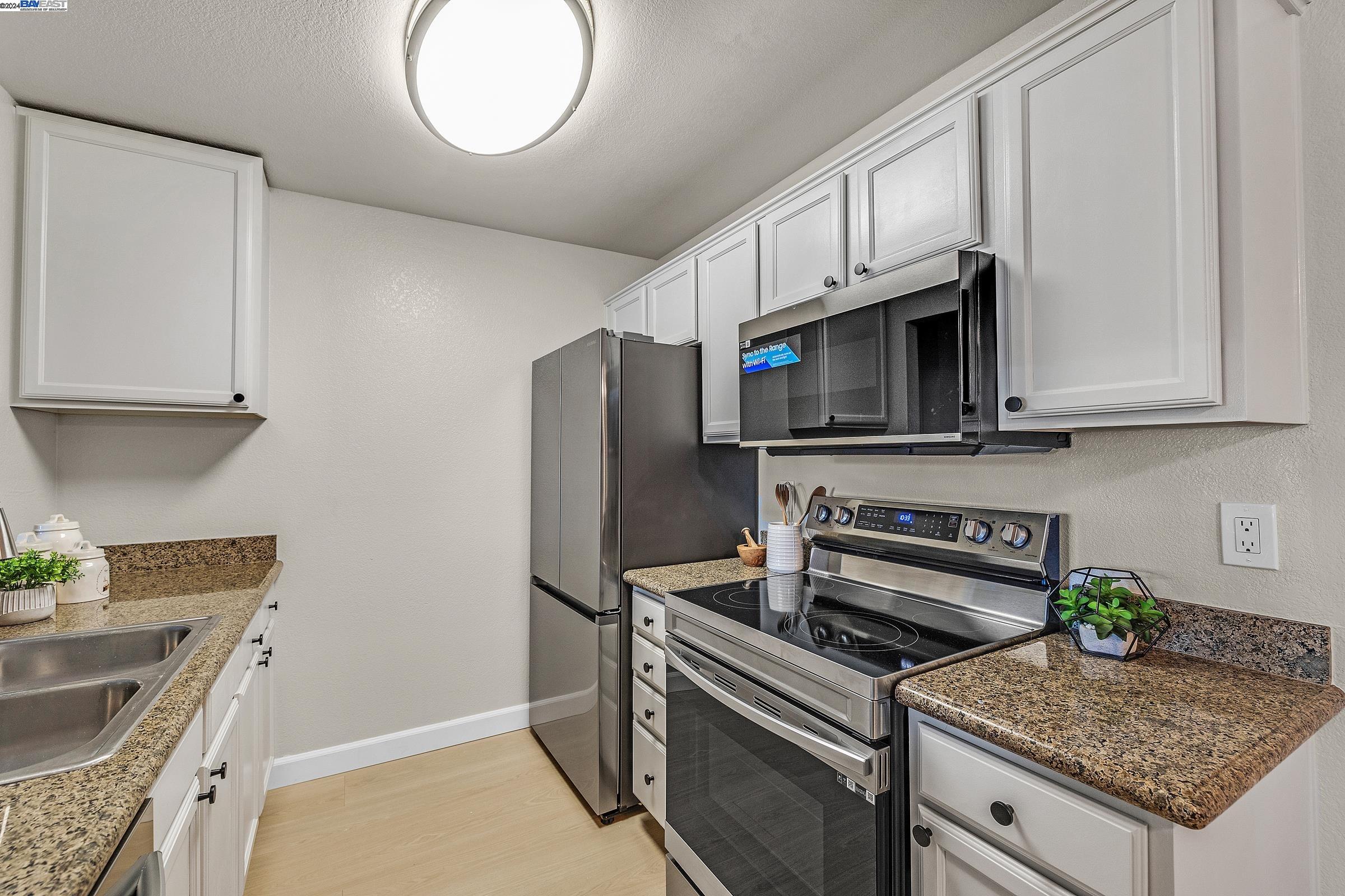 Detail Gallery Image 13 of 37 For 3415 Foxtail Ter, Fremont,  CA 94536 - 2 Beds | 2 Baths