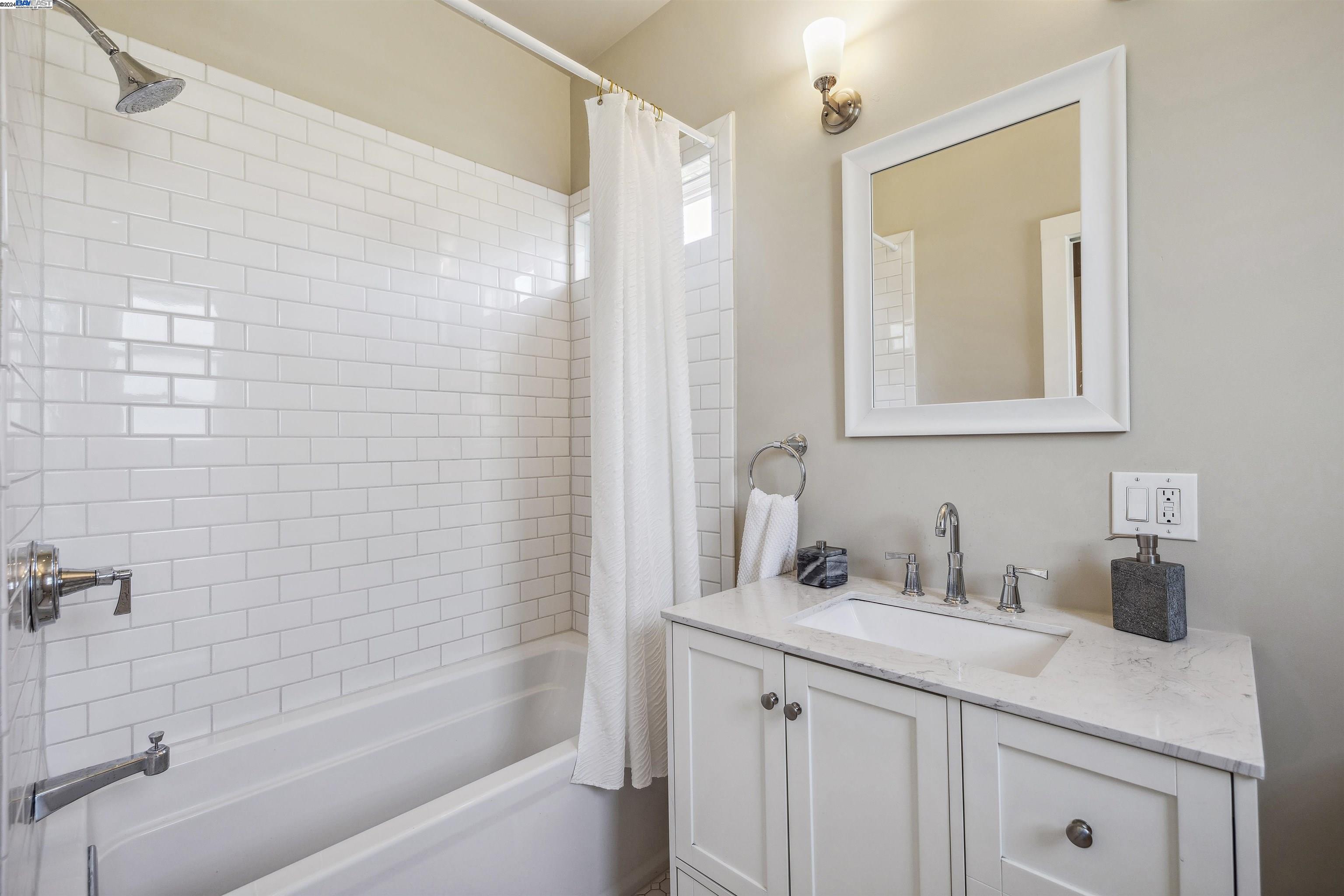 Detail Gallery Image 21 of 42 For 1273 Alcatraz Ave, Berkeley,  CA 94702 - – Beds | – Baths