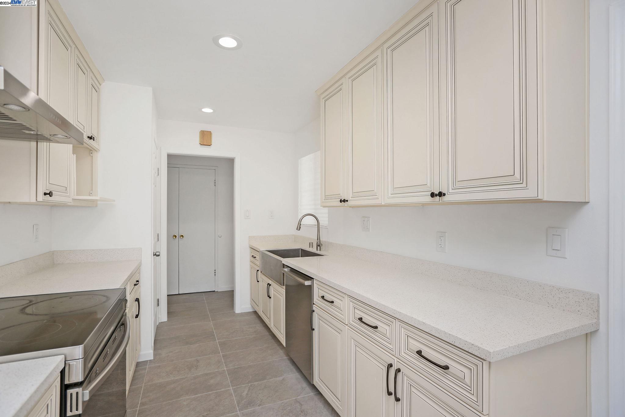 Detail Gallery Image 8 of 29 For 36145 Rosewood Dr, Newark,  CA 94560 - 3 Beds | 2 Baths