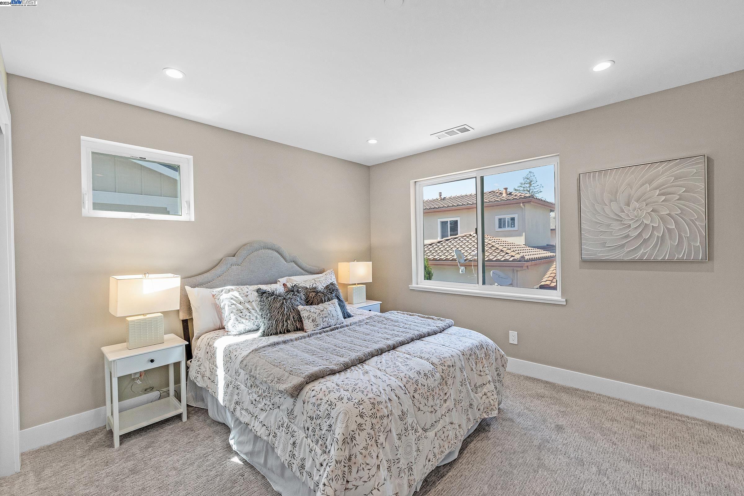 Detail Gallery Image 20 of 25 For 1268-2 Poplar Ave, Sunnyvale,  CA 94086 - 3 Beds | 2/1 Baths