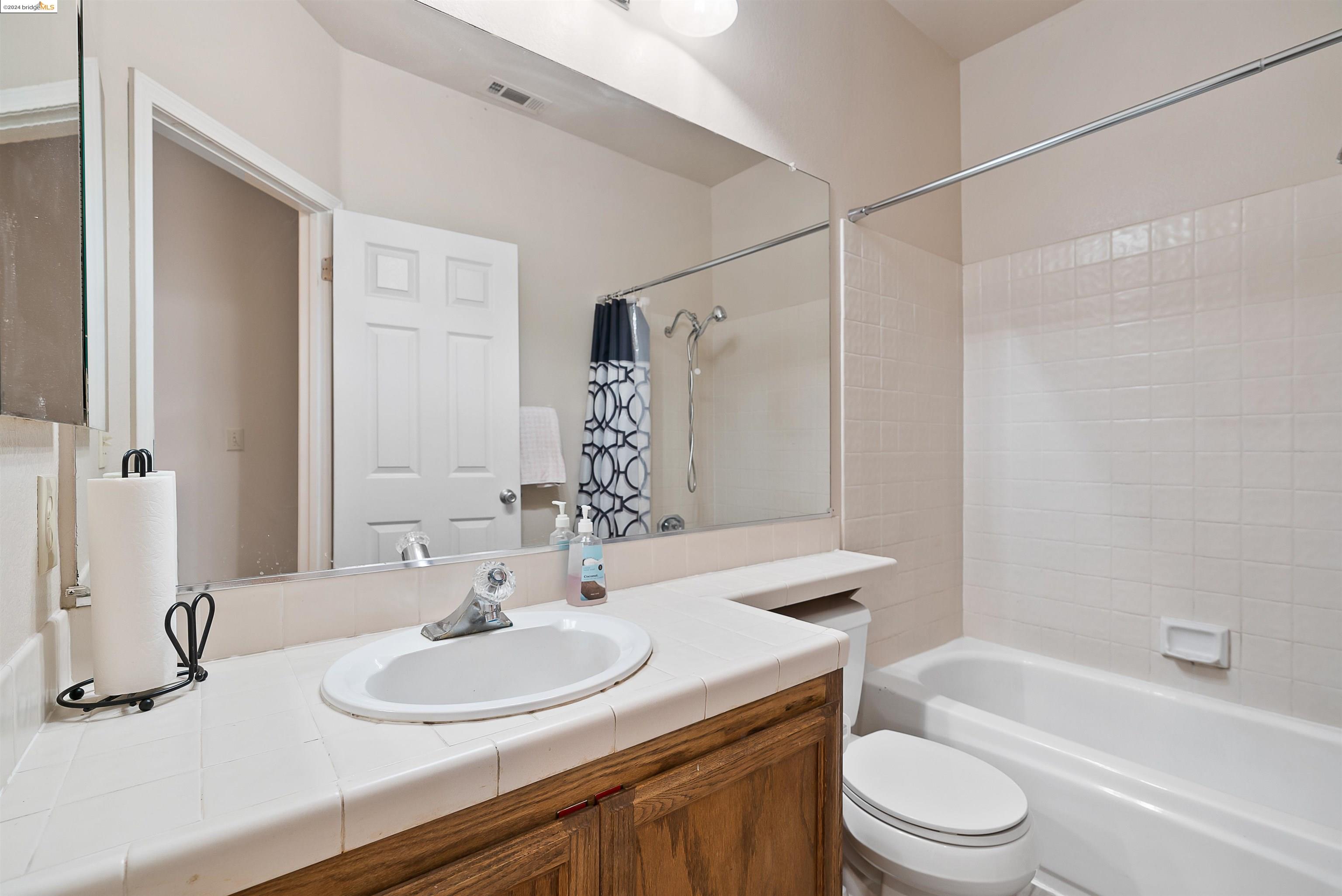 Detail Gallery Image 25 of 41 For 1440 Walnut Meadows Dr, Oakley,  CA 94561 - 3 Beds | 2 Baths
