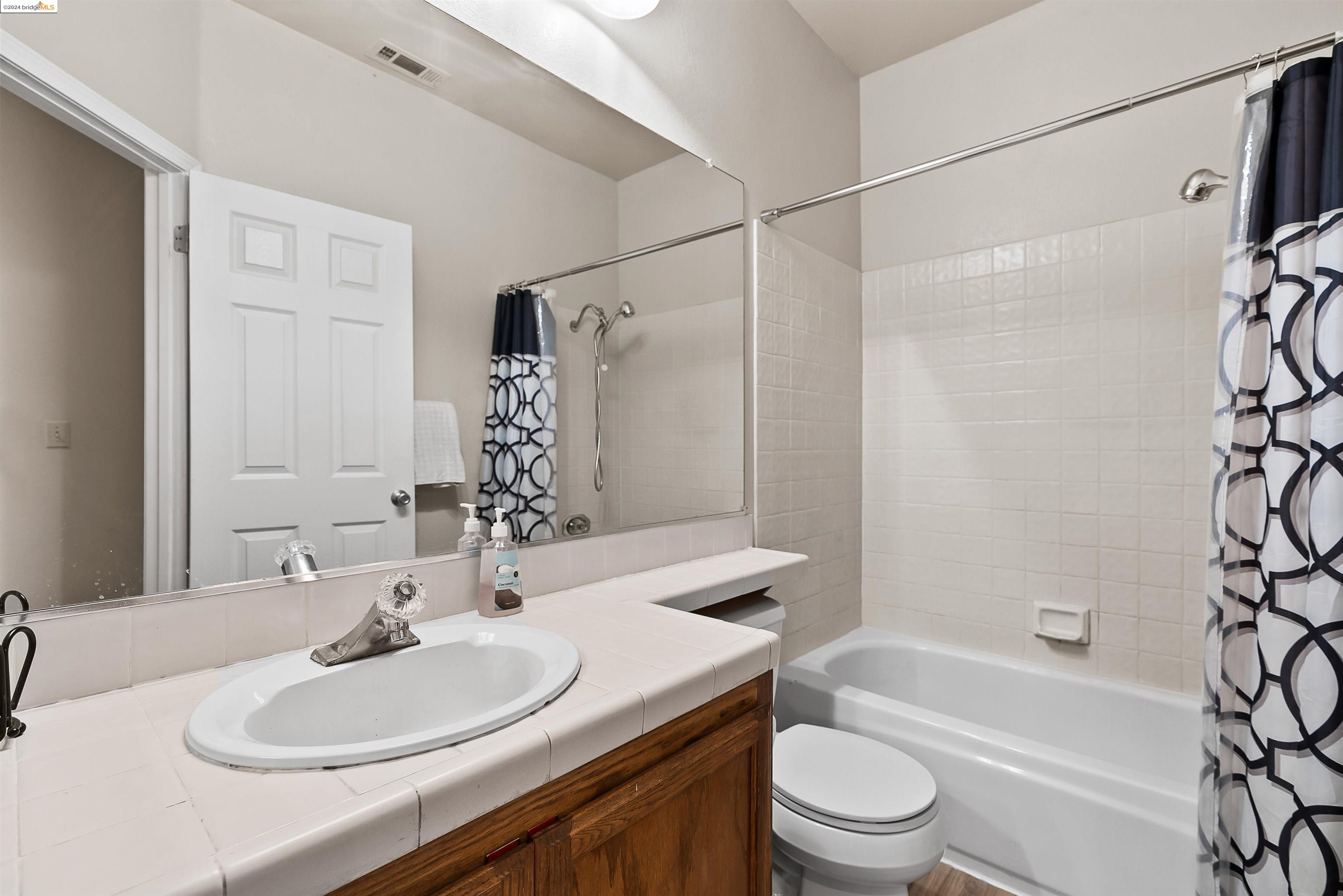 Detail Gallery Image 26 of 41 For 1440 Walnut Meadows Dr, Oakley,  CA 94561 - 3 Beds | 2 Baths