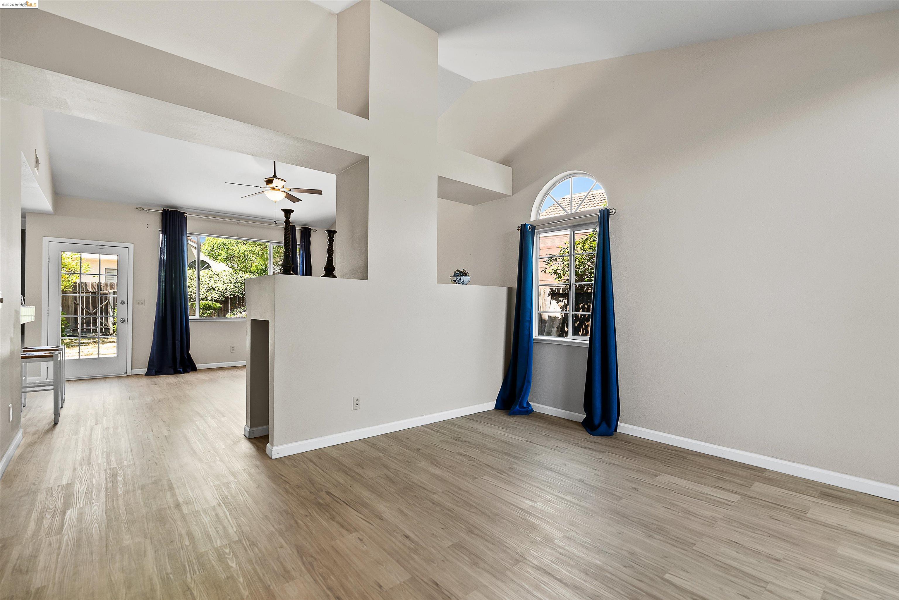 Detail Gallery Image 6 of 41 For 1440 Walnut Meadows Dr, Oakley,  CA 94561 - 3 Beds | 2 Baths