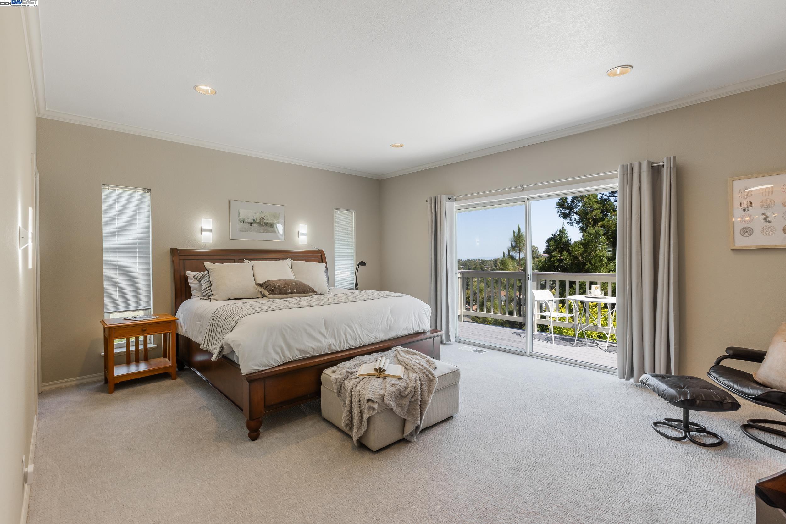 Detail Gallery Image 14 of 42 For 51 Bay View Dr, San Carlos,  CA 94070 - 4 Beds | 3/1 Baths