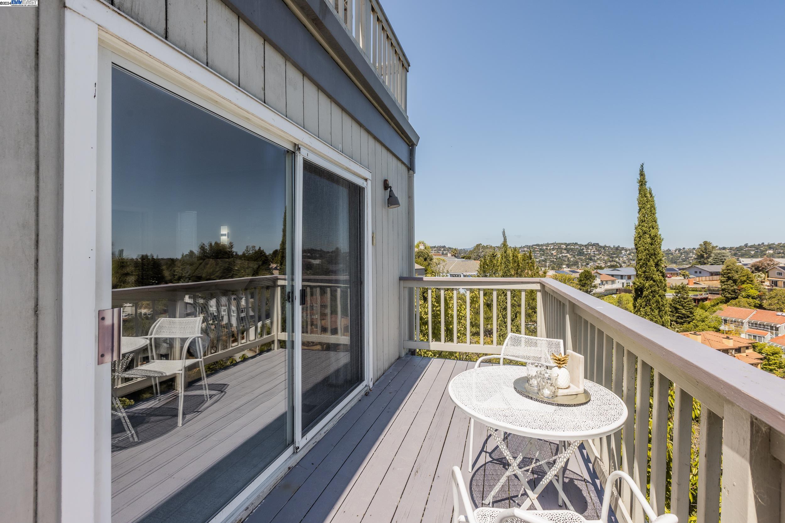 Detail Gallery Image 38 of 42 For 51 Bay View Dr, San Carlos,  CA 94070 - 4 Beds | 3/1 Baths
