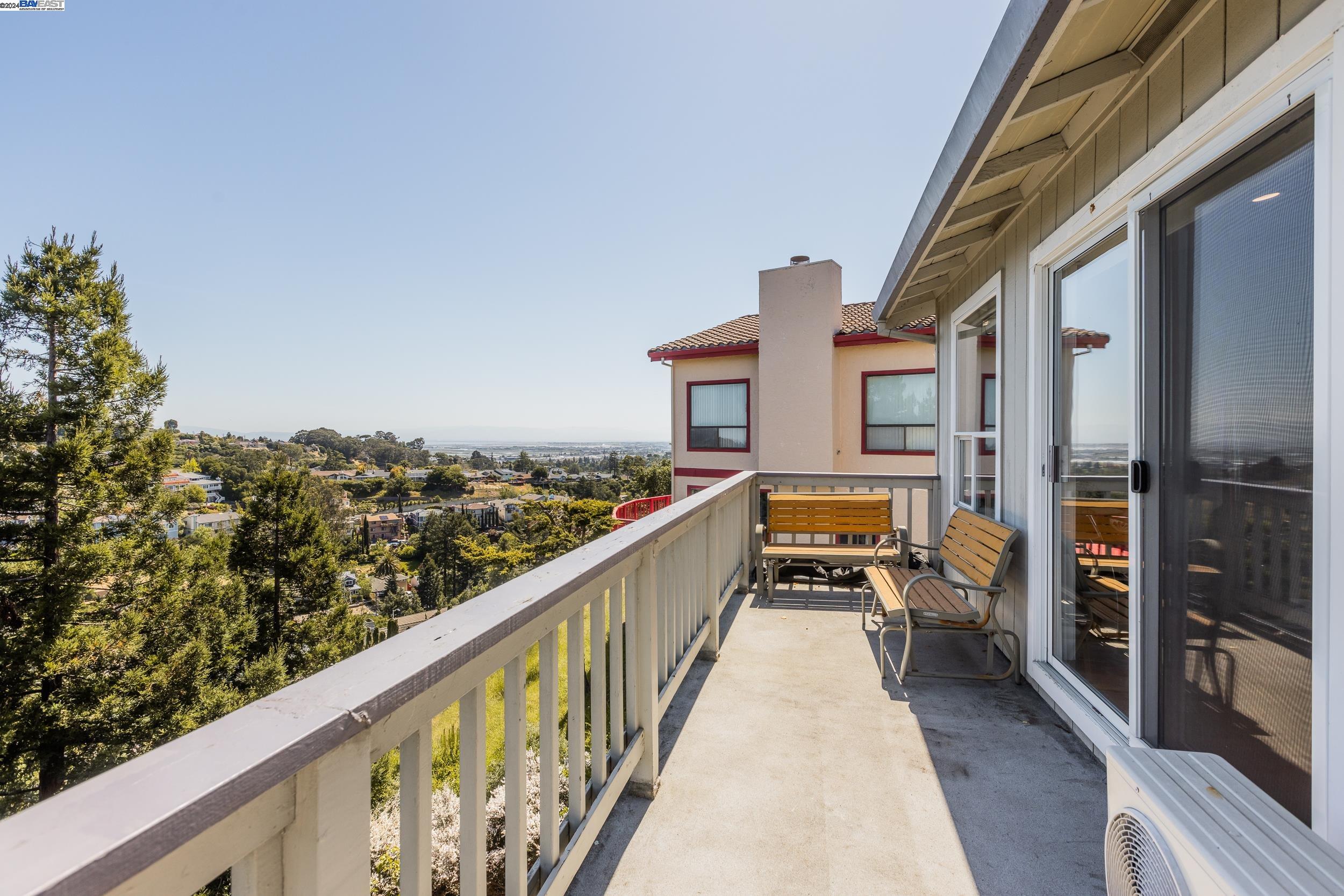 Detail Gallery Image 39 of 42 For 51 Bay View Dr, San Carlos,  CA 94070 - 4 Beds | 3/1 Baths