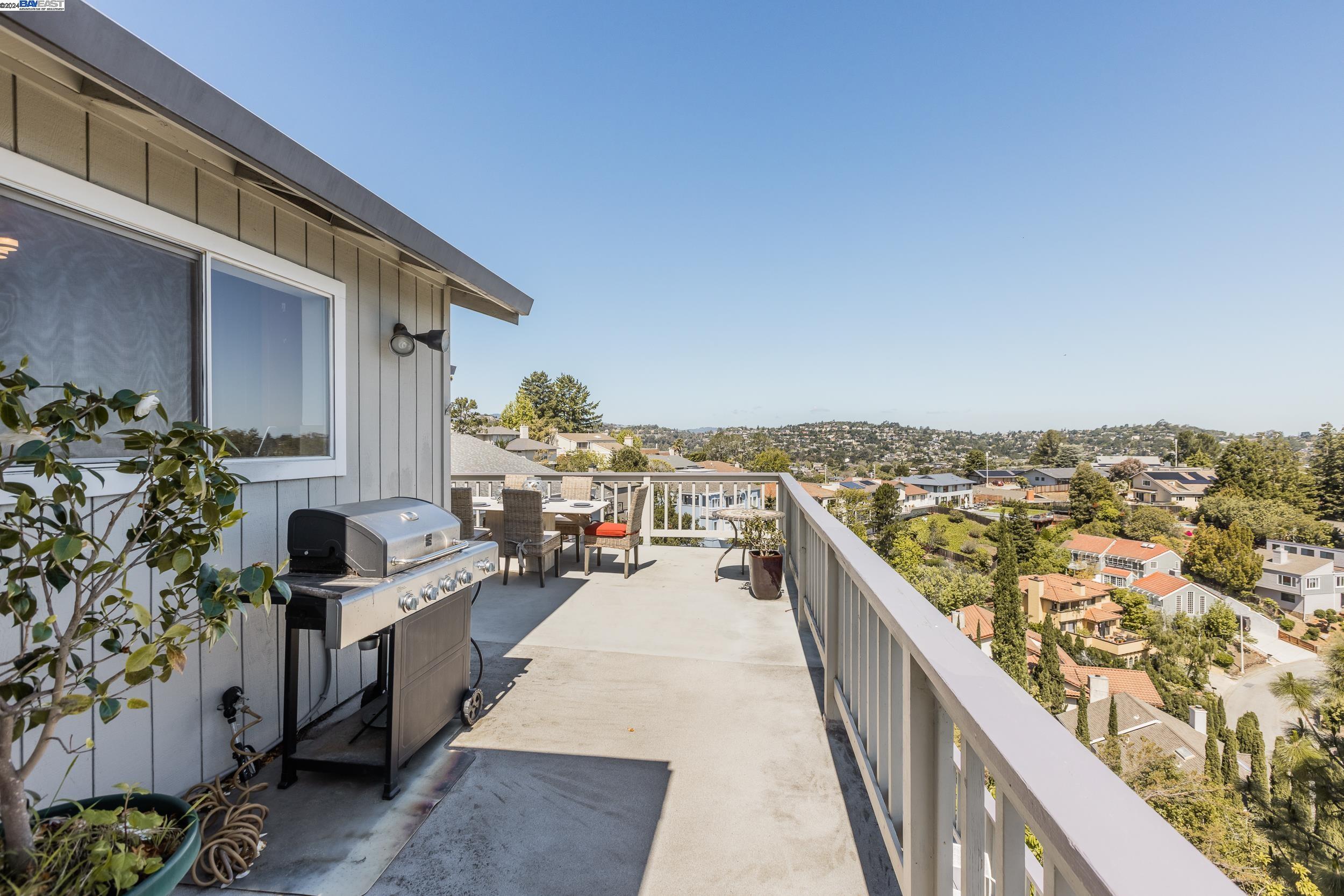 Detail Gallery Image 42 of 42 For 51 Bay View Dr, San Carlos,  CA 94070 - 4 Beds | 3/1 Baths
