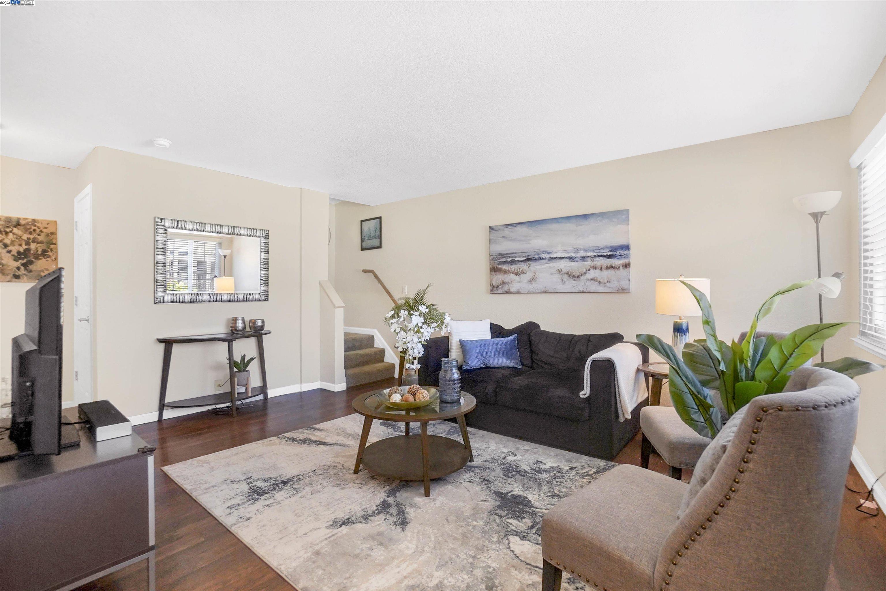 Detail Gallery Image 4 of 30 For 680 Fargo Ave #20,  San Leandro,  CA 94579 - 2 Beds | 1/1 Baths