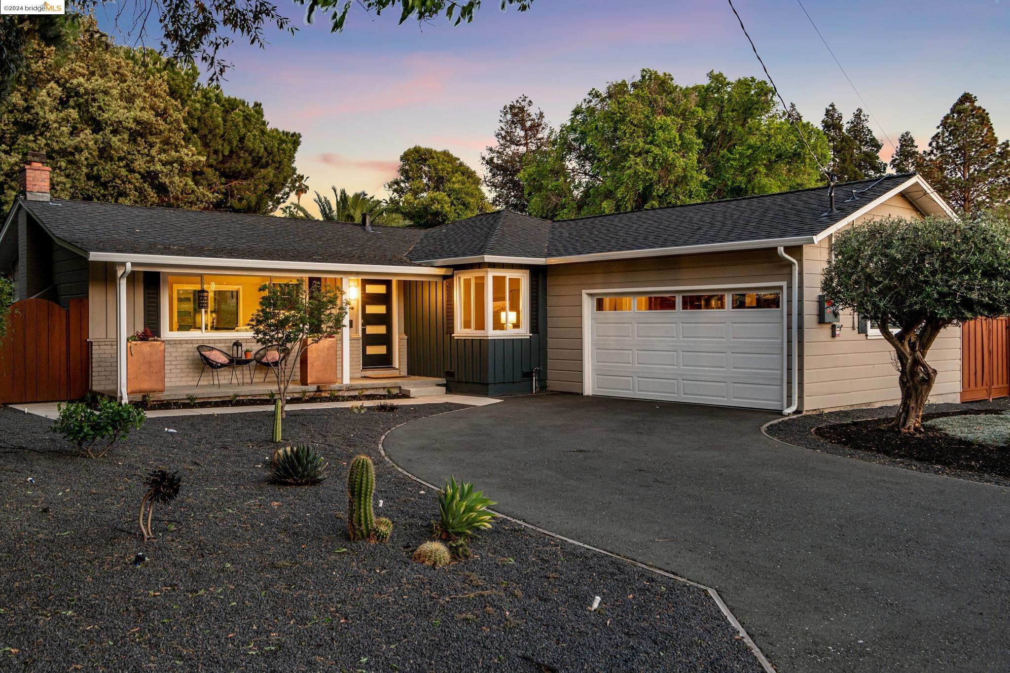 Detail Gallery Image 1 of 39 For 1230 Hale Dr, Concord,  CA 94518 - 3 Beds | 2 Baths