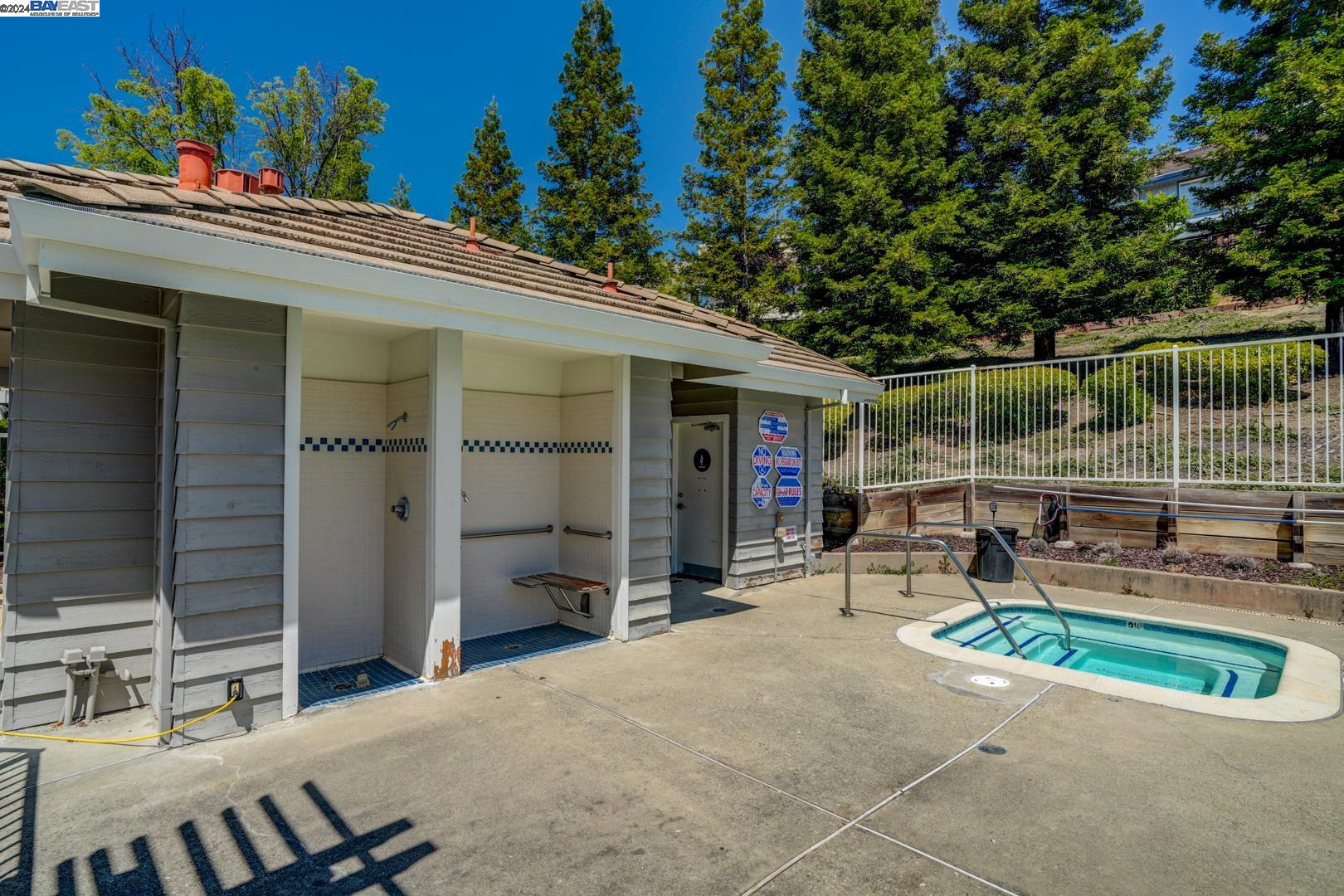 Photo #4: 41060127 Listing 