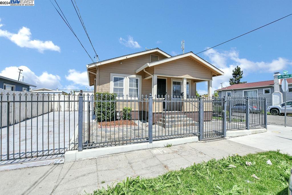 1199 60Th Ave, Oakland, CA 94621 Listing Photo  1