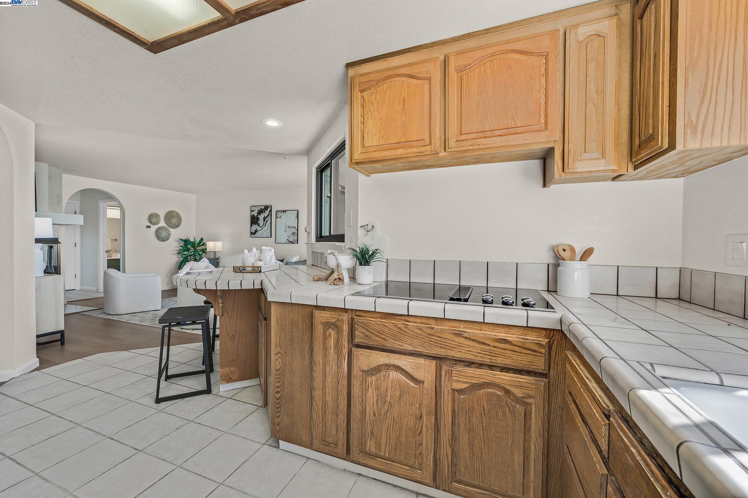 Detail Gallery Image 11 of 41 For 971 Waverly Cmn, Livermore,  CA 94551 - 3 Beds | 2/1 Baths