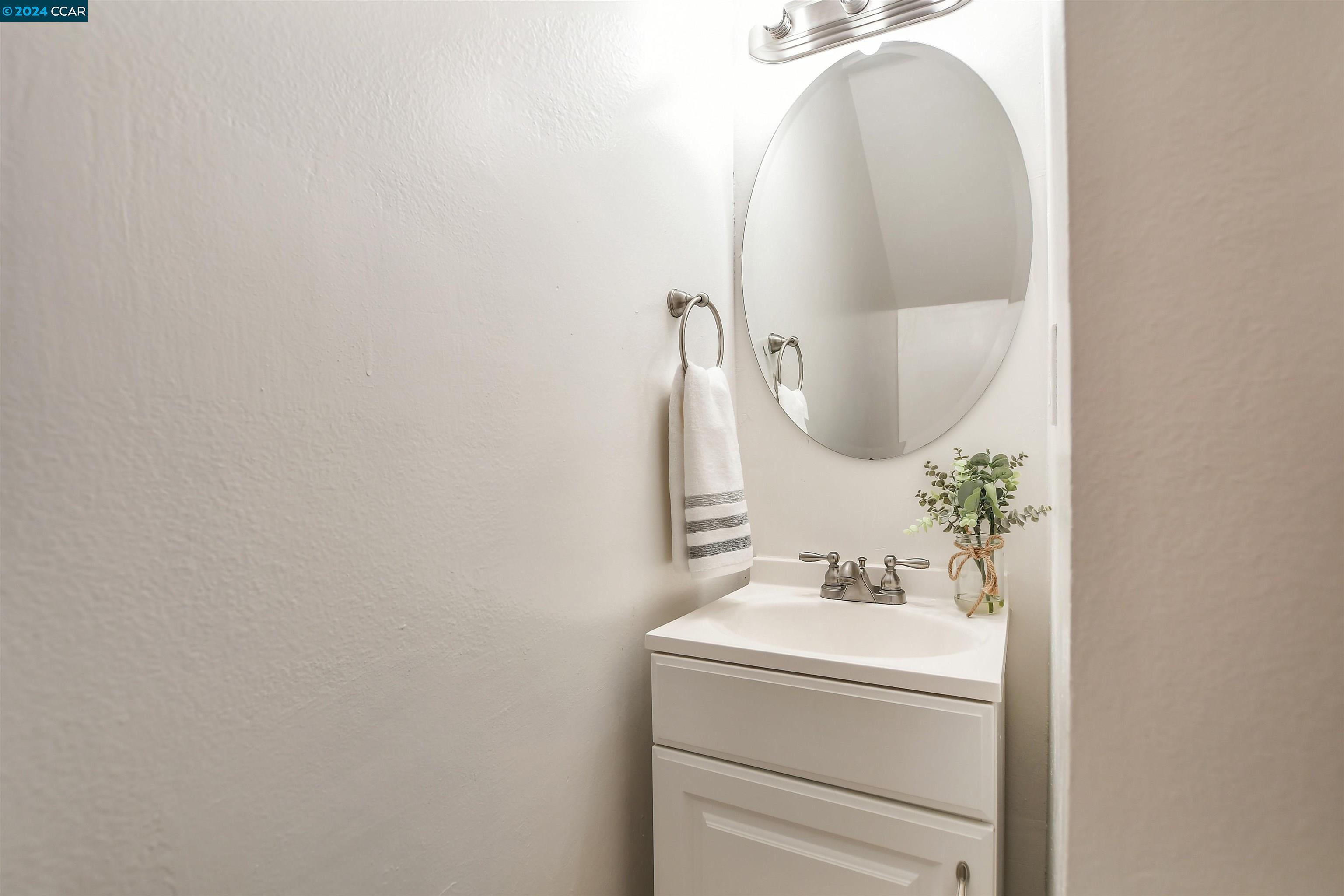 Detail Gallery Image 14 of 27 For 810 Oak Grove Rd #90,  Concord,  CA 94518 - 2 Beds | 1/1 Baths