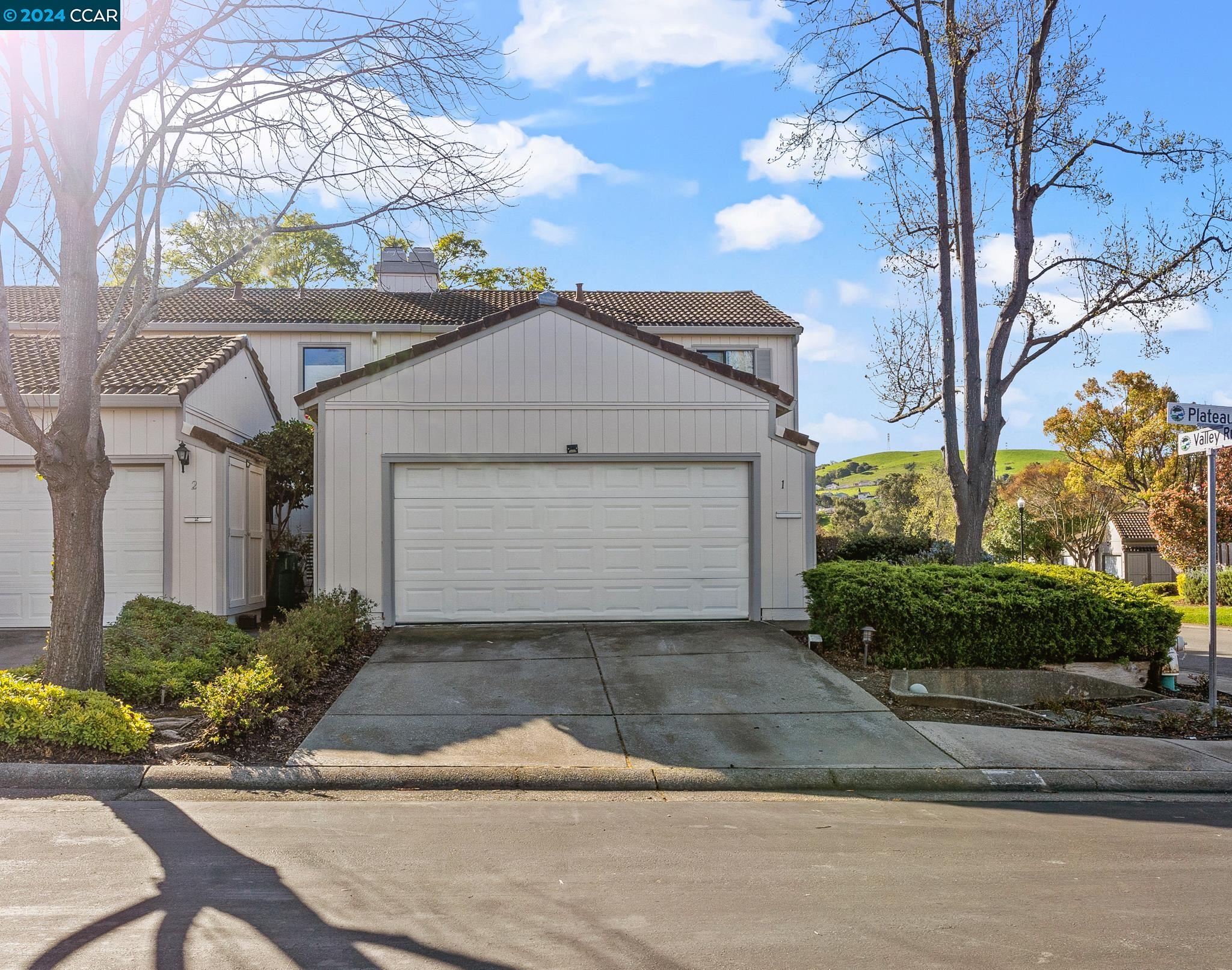 MLS: 41060153 Condo For Sale