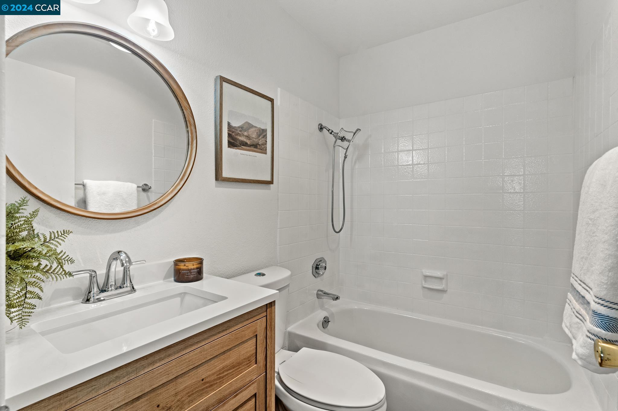 Detail Gallery Image 32 of 57 For 1 Plateau Ct, Hercules,  CA 94547 - 3 Beds | 2/1 Baths