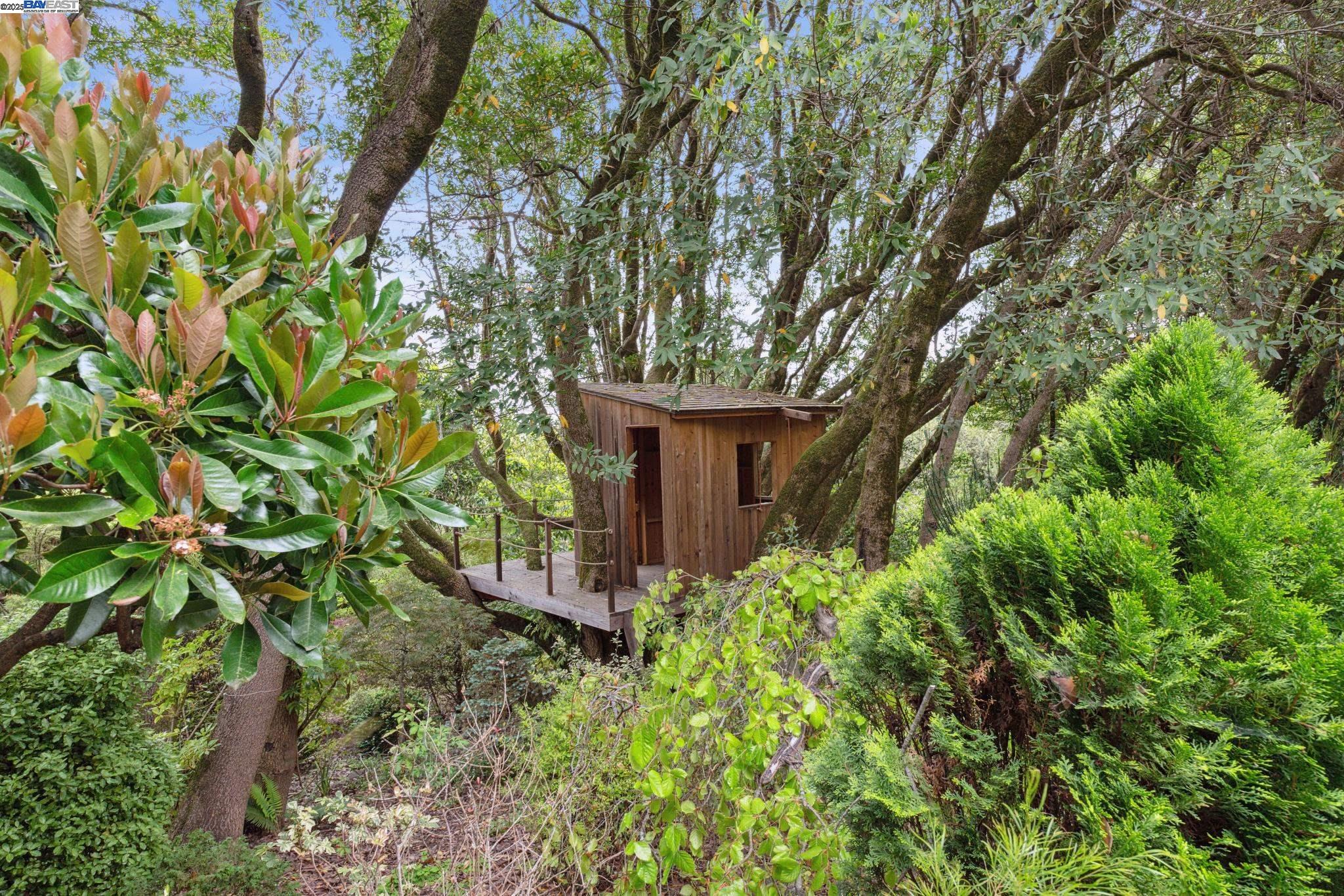 10 E Robert Dr, Inverness, California 94937, 5 Bedrooms Bedrooms, 14 Rooms Rooms,5 BathroomsBathrooms,Residential,For Sale,10 E Robert Dr,41060197