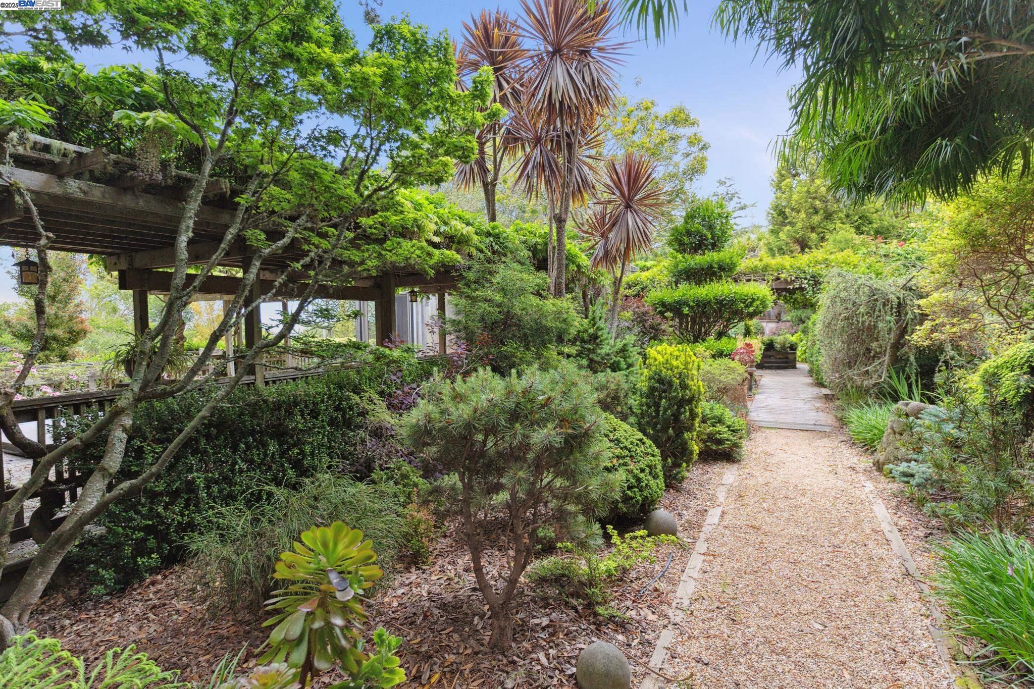 10 E Robert Dr, Inverness, California 94937, 5 Bedrooms Bedrooms, 14 Rooms Rooms,5 BathroomsBathrooms,Residential,For Sale,10 E Robert Dr,41060197