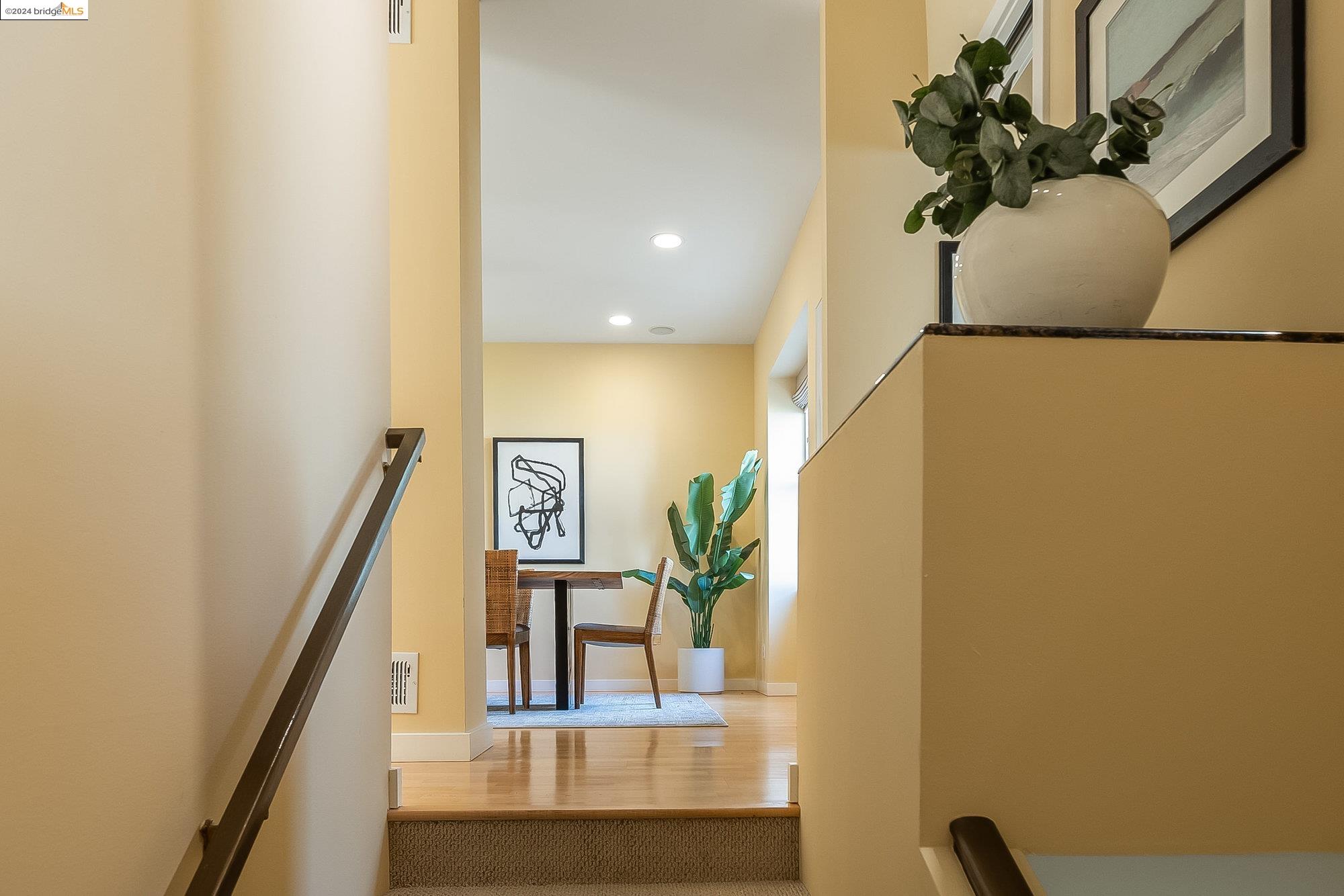 Detail Gallery Image 14 of 60 For 299 Jayne Avenue, Oakland,  CA 94610 - 3 Beds | 2/1 Baths
