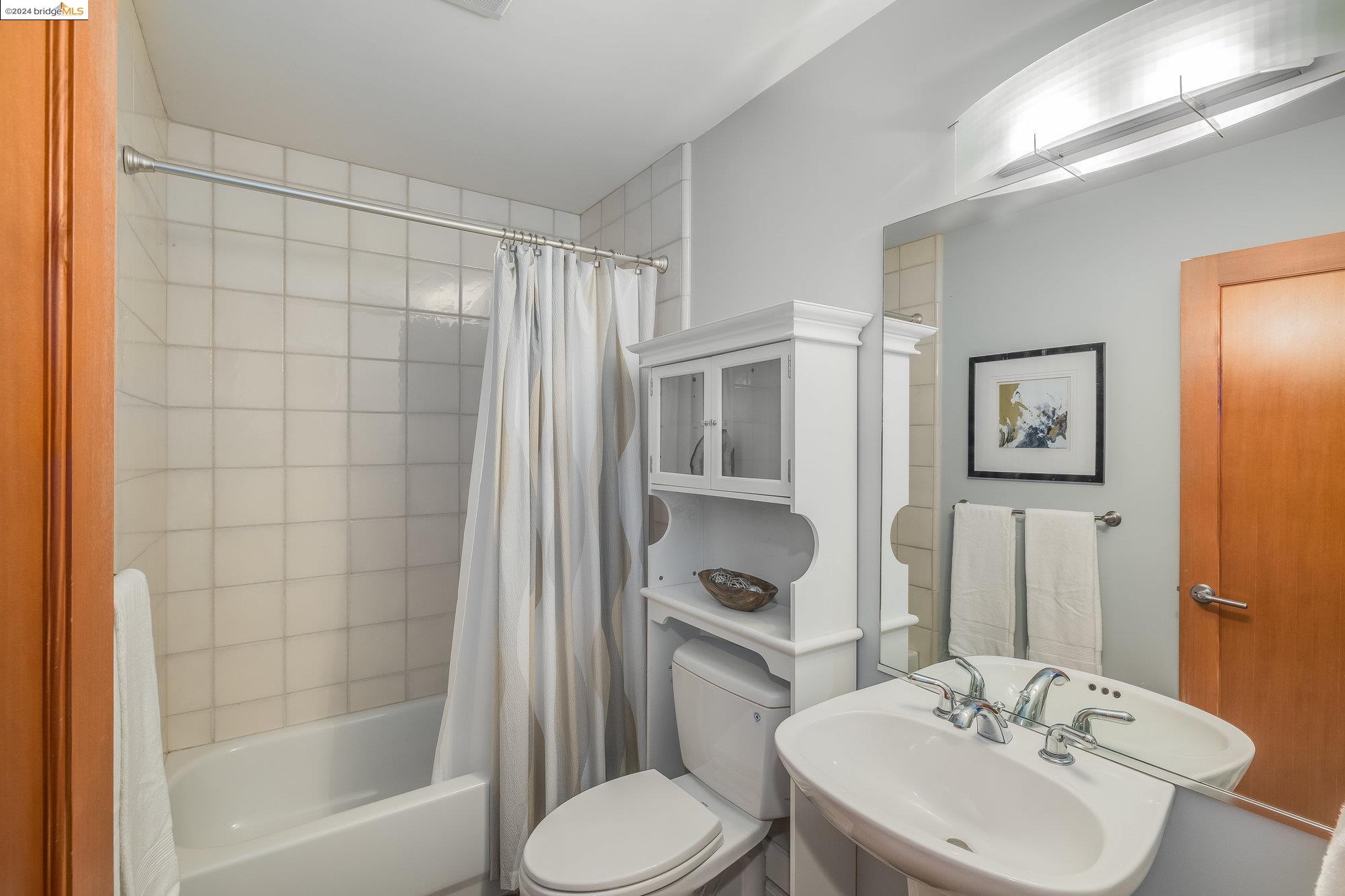 Detail Gallery Image 10 of 60 For 299 Jayne Avenue, Oakland,  CA 94610 - 3 Beds | 2/1 Baths