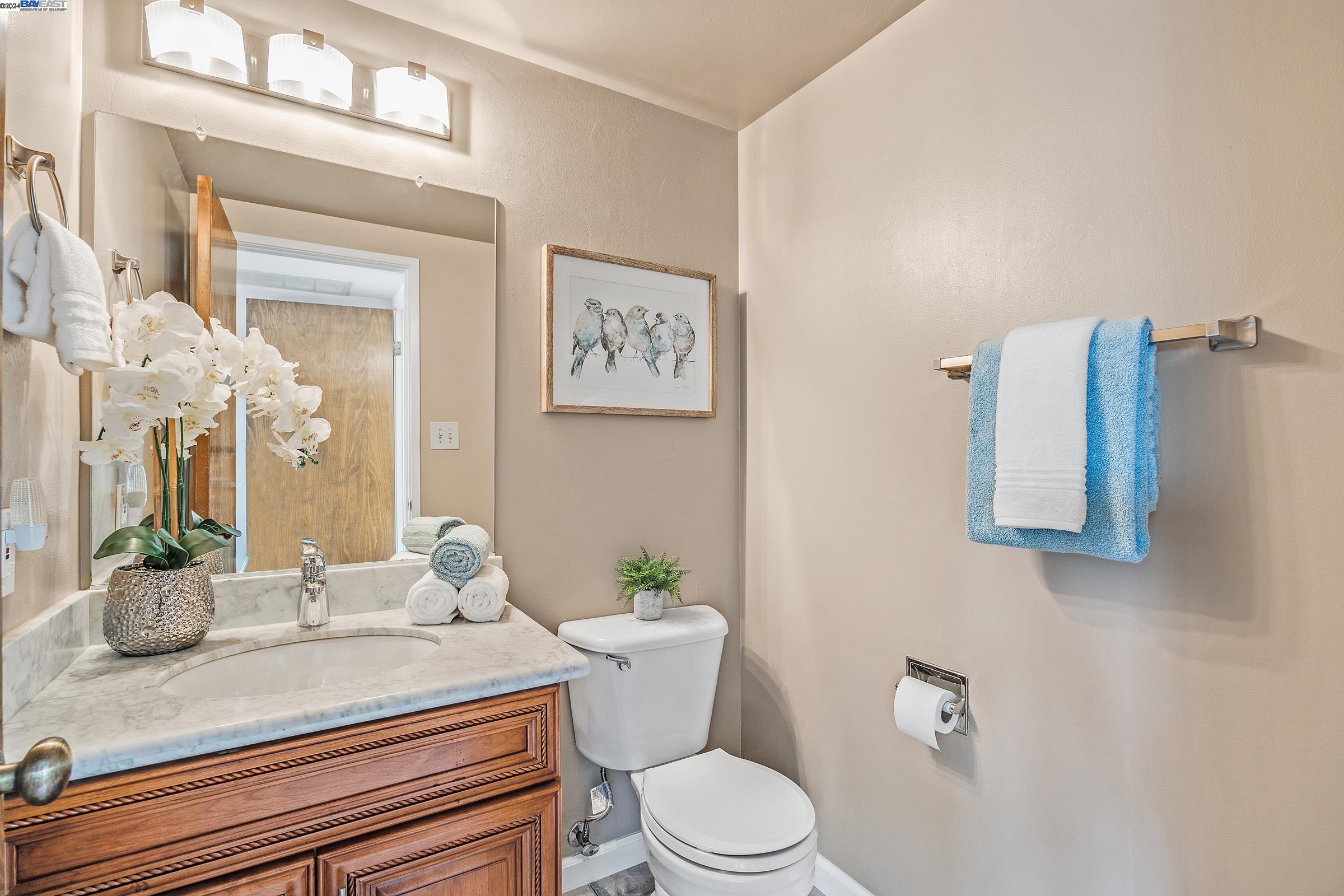 Detail Gallery Image 17 of 45 For 4663 Manter Ct, Castro Valley,  CA 94552 - 4 Beds | 3/1 Baths