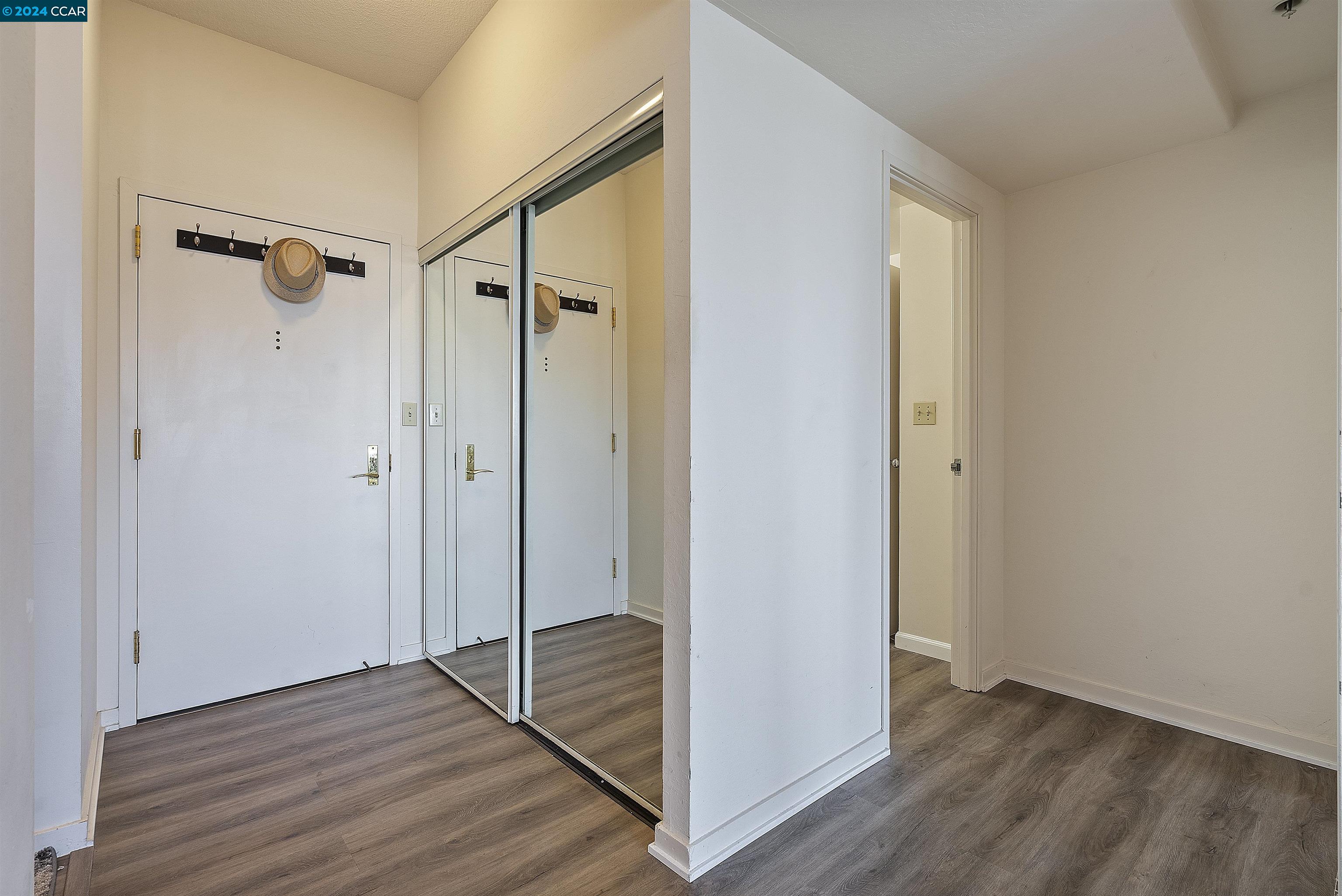 Detail Gallery Image 20 of 26 For 6363 Christie Ave #1422,  Emeryville,  CA 94608 - 1 Beds | 1 Baths