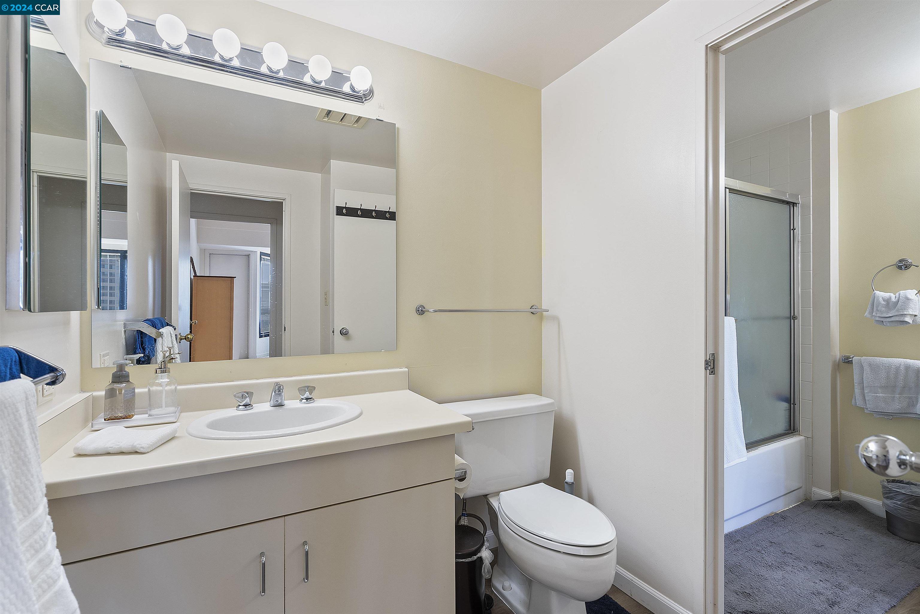 Detail Gallery Image 21 of 26 For 6363 Christie Ave #1422,  Emeryville,  CA 94608 - 1 Beds | 1 Baths