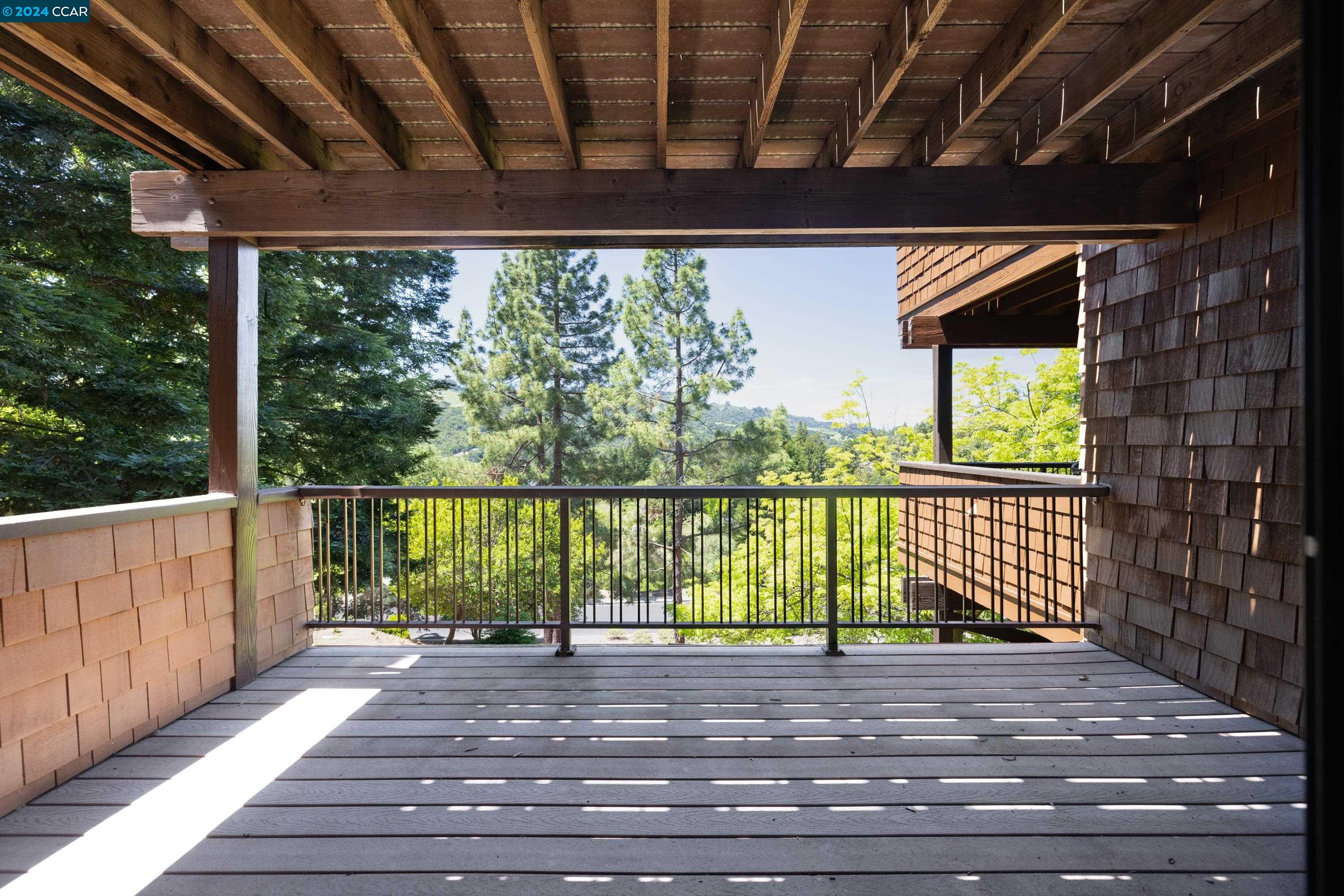Detail Gallery Image 21 of 31 For 166 Ravenhill Road, Orinda,  CA 94563 - 3 Beds | 2/1 Baths