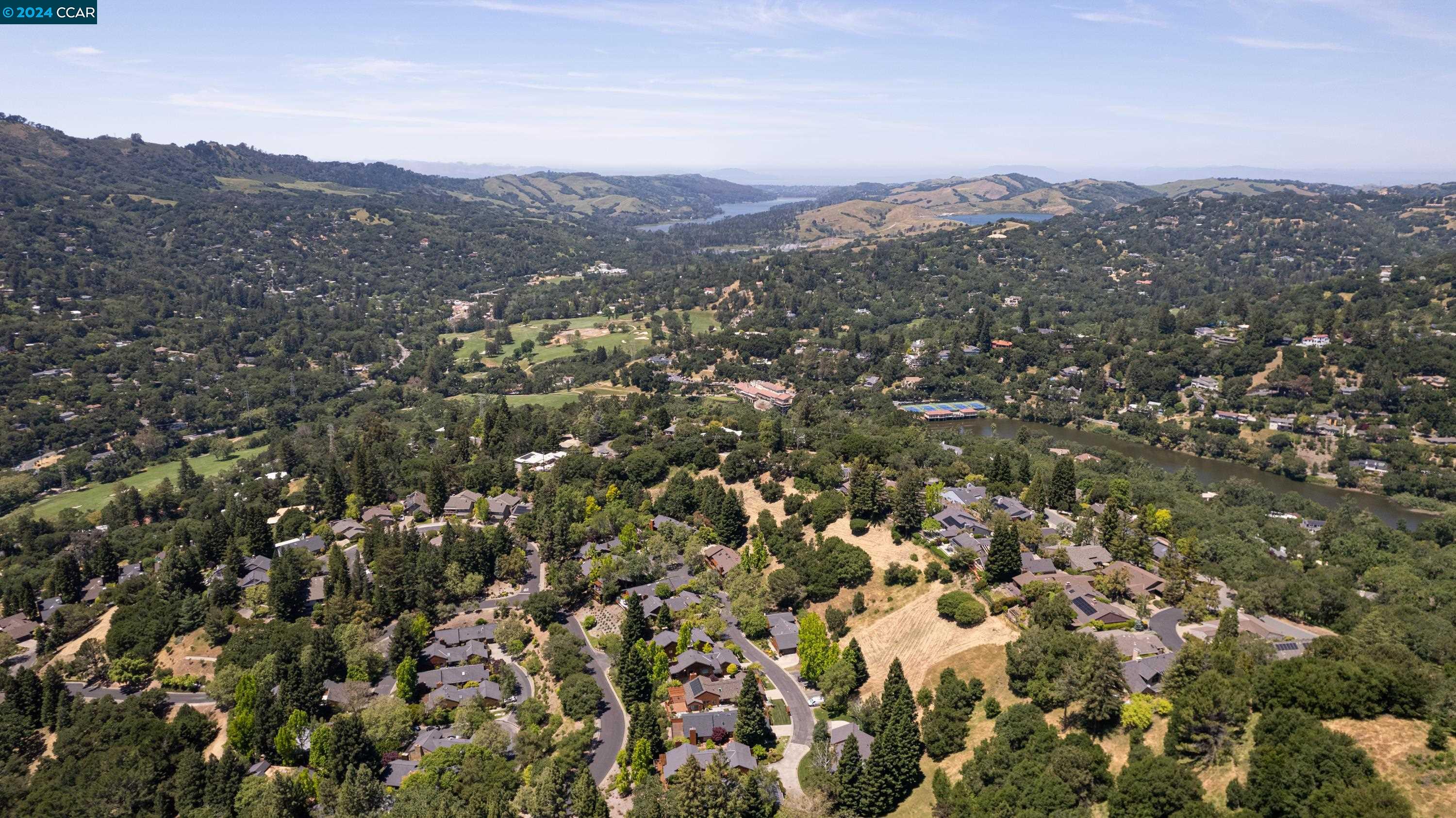Detail Gallery Image 29 of 31 For 166 Ravenhill Road, Orinda,  CA 94563 - 3 Beds | 2/1 Baths