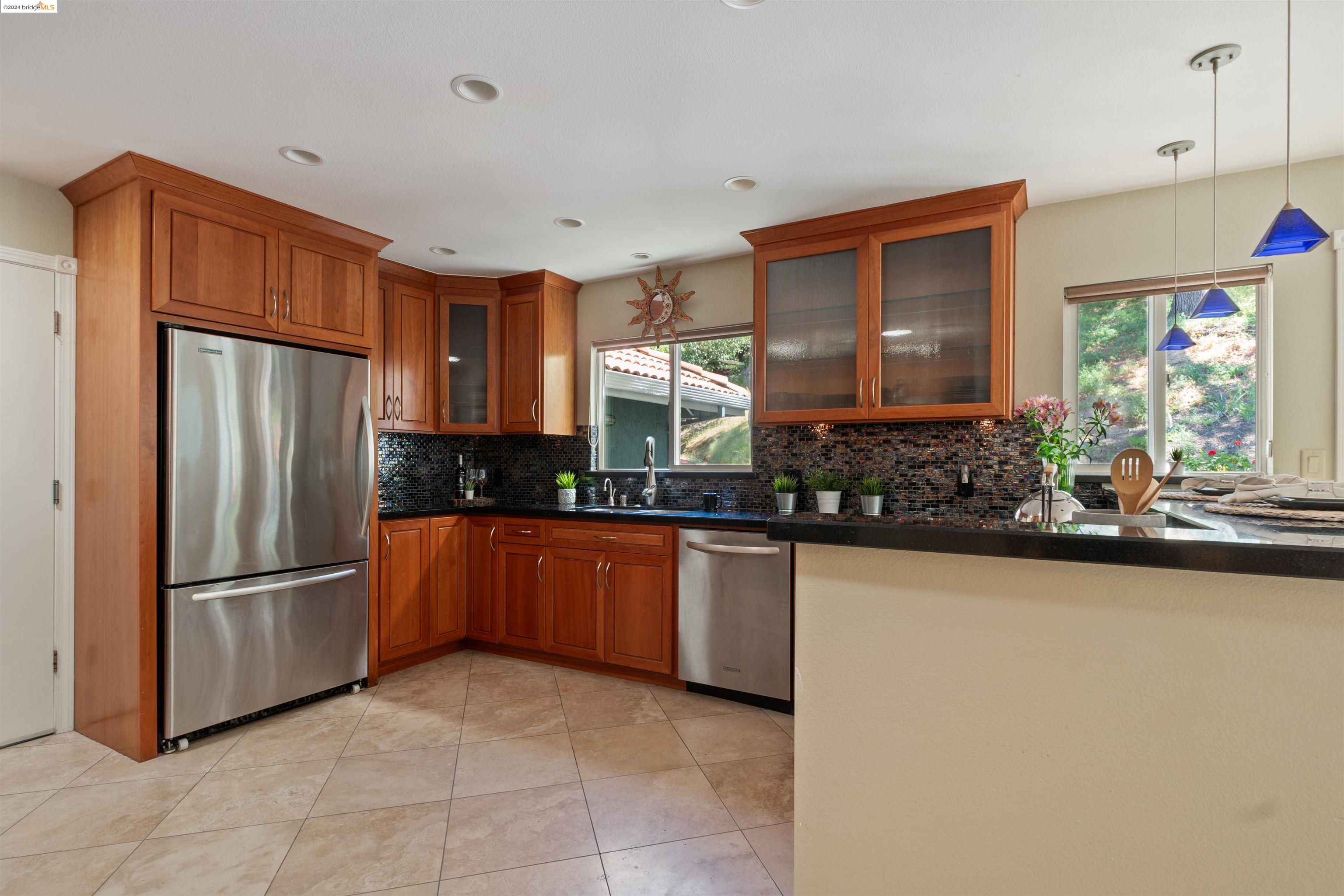 Detail Gallery Image 12 of 38 For 126 Costanza Dr, Martinez,  CA 94553 - 3 Beds | 2 Baths