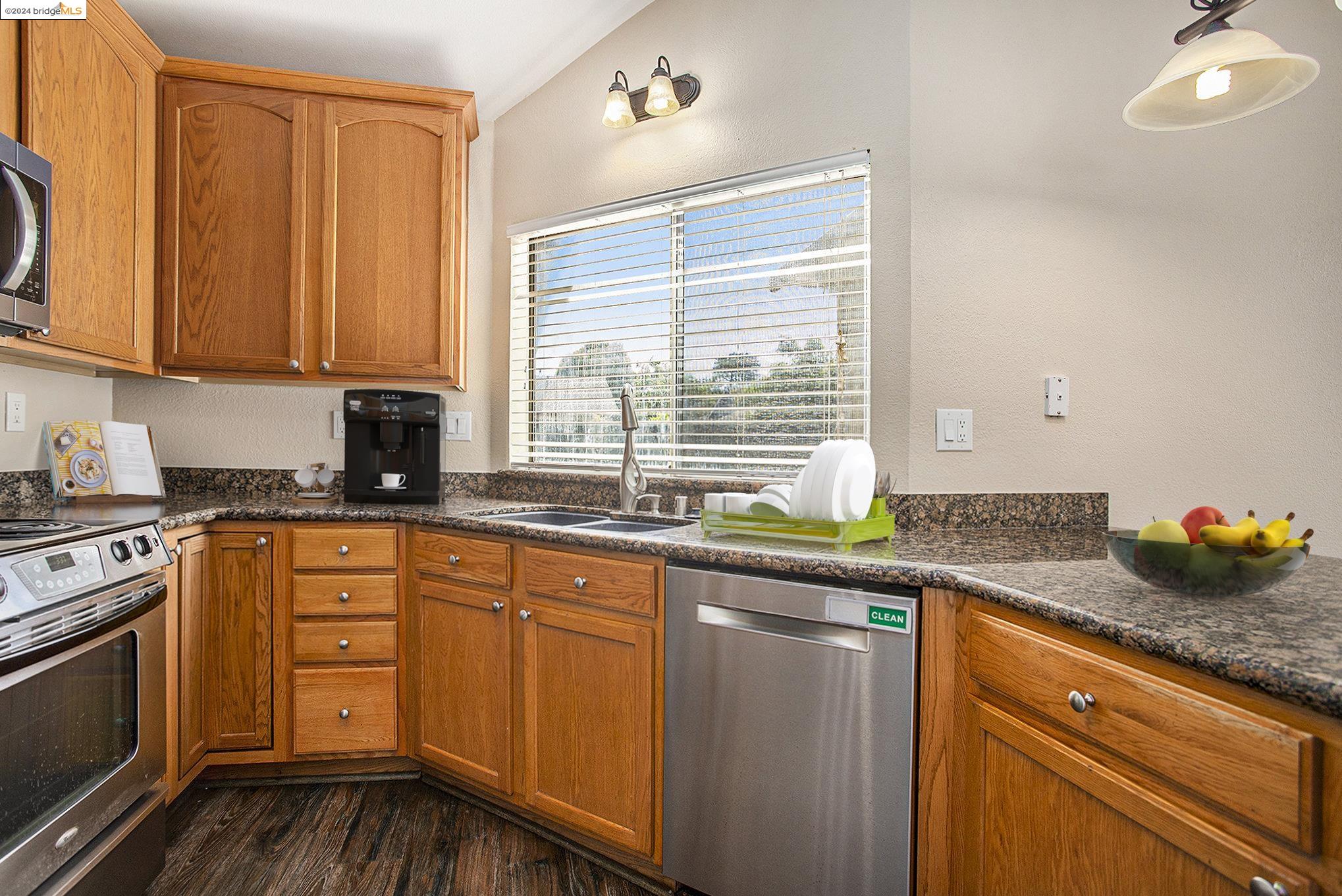 Detail Gallery Image 8 of 32 For 1410 Port Ct, Oakley,  CA 94561 - 4 Beds | 2 Baths