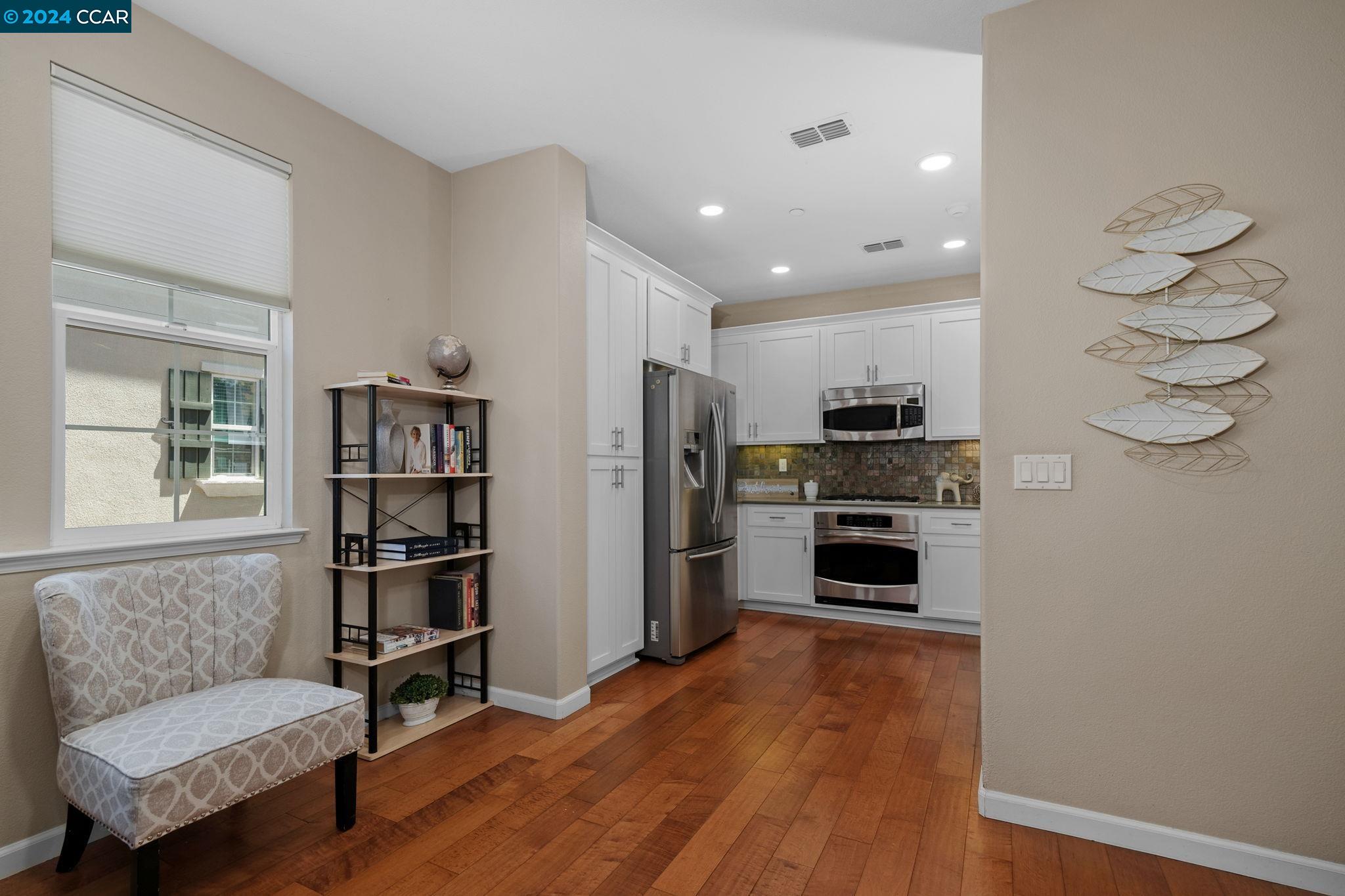 Detail Gallery Image 12 of 37 For 1311 Trailside Circle, Concord,  CA 94518 - 3 Beds | 2/1 Baths
