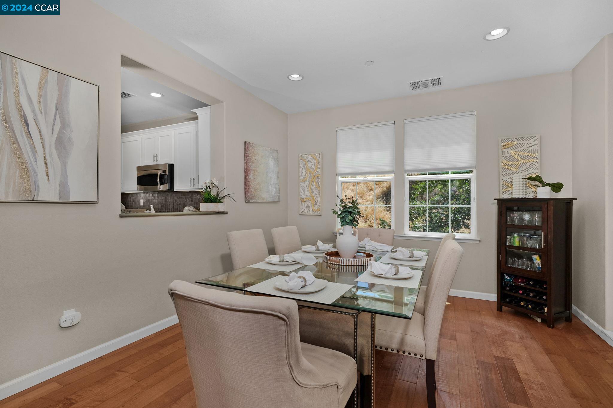Detail Gallery Image 17 of 37 For 1311 Trailside Circle, Concord,  CA 94518 - 3 Beds | 2/1 Baths