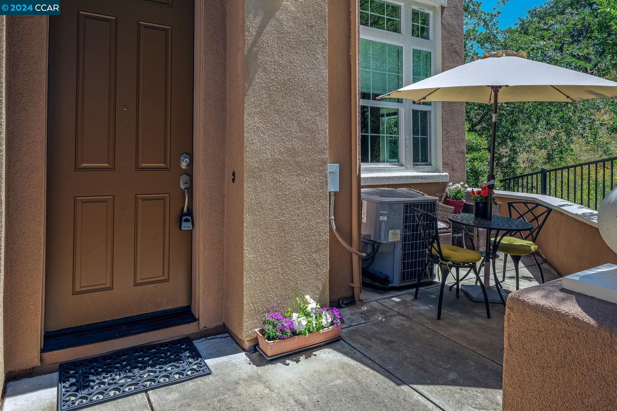 Detail Gallery Image 3 of 37 For 1311 Trailside Circle, Concord,  CA 94518 - 3 Beds | 2/1 Baths