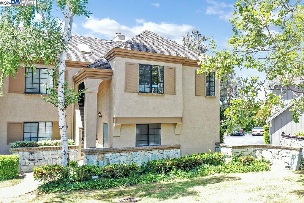 More Details about MLS # 41060308 : 410 CANYON WOODS PL # D