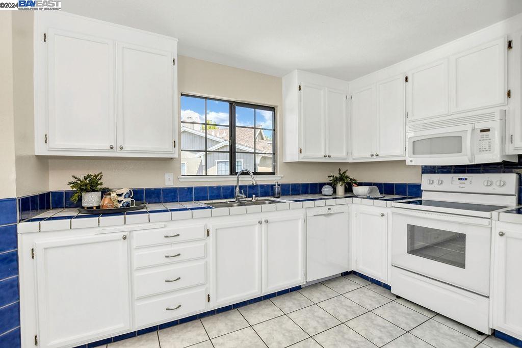 Detail Gallery Image 14 of 38 For 410 Canyon Woods Pl #D,  San Ramon,  CA 94582 - 2 Beds | 2 Baths