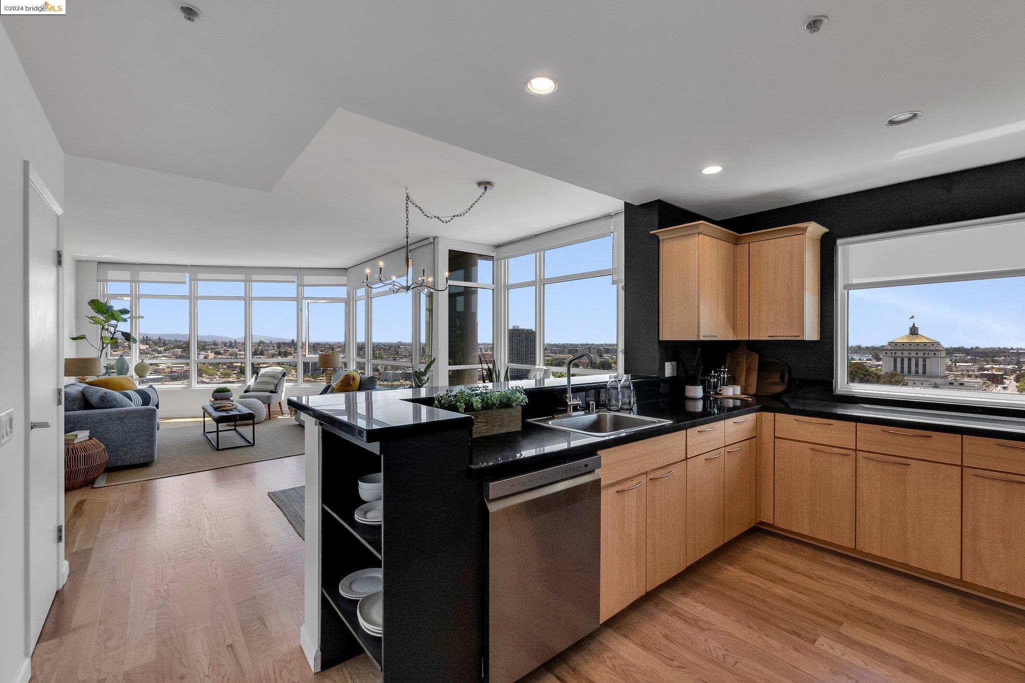 Photo #3: 41060312 Listing 