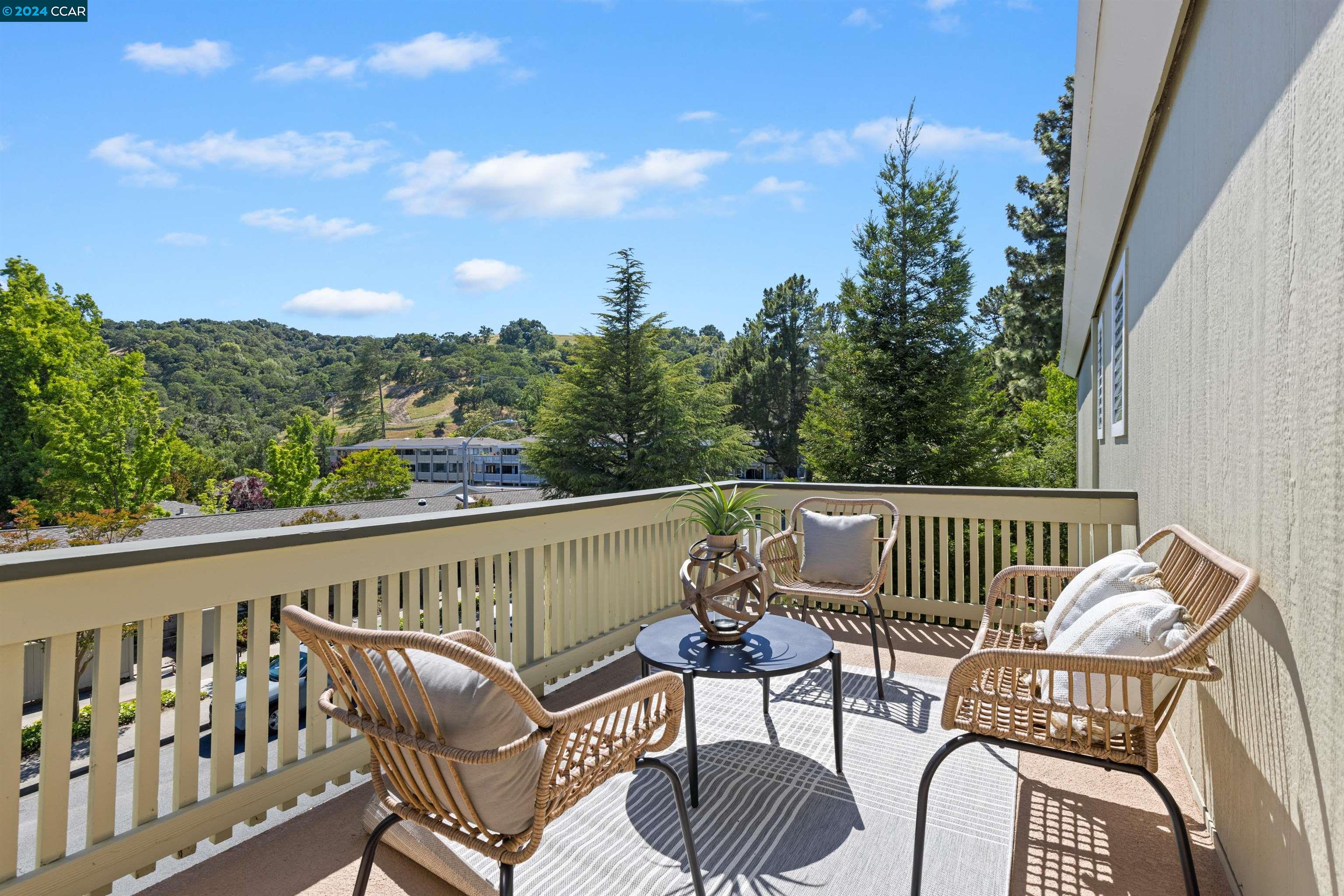 Detail Gallery Image 9 of 20 For 2301 Pine Knoll Dr #15,  Walnut Creek,  CA 94595 - 2 Beds | 1 Baths