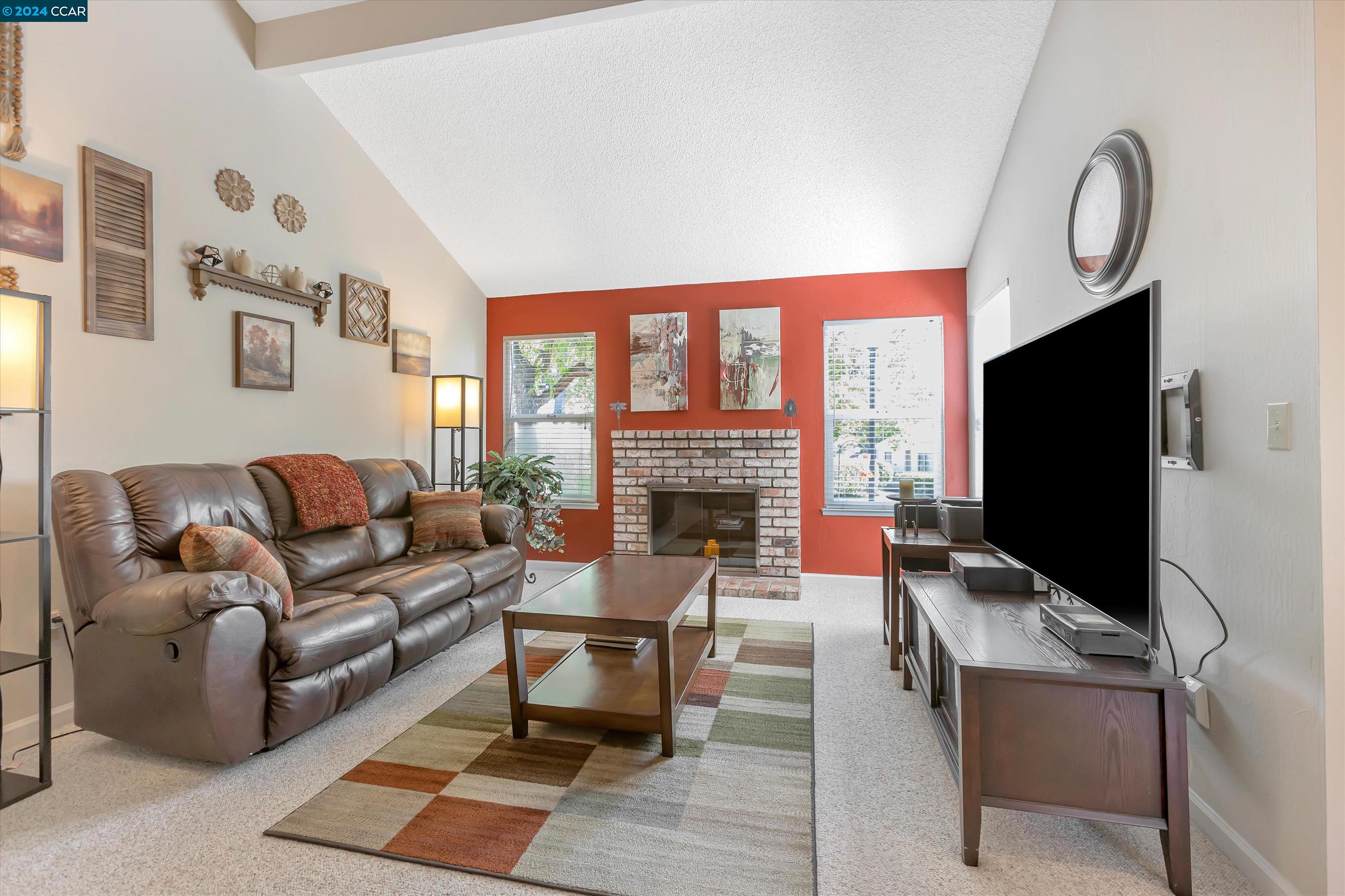 Detail Gallery Image 1 of 38 For 349 Scottsdale Rd, Pleasant Hill,  CA 94523 - 3 Beds | 2/1 Baths